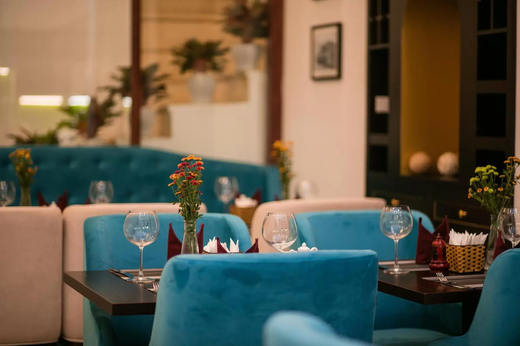 Restaurant/places to eat in Labevie Hotel Restaurant/places to eat in Labevie Hotel