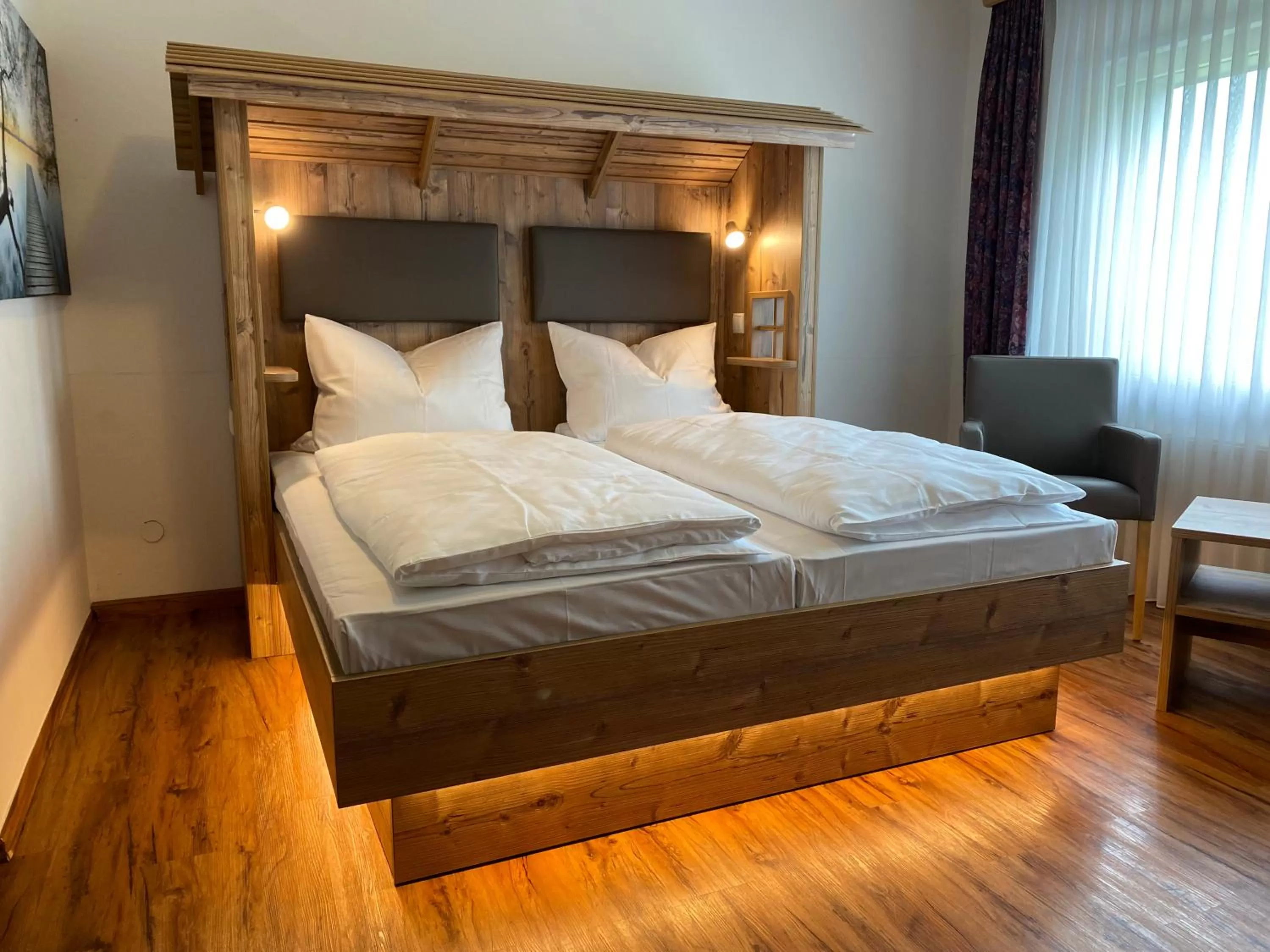 Photo of the whole room, Bed in Motel Domblick