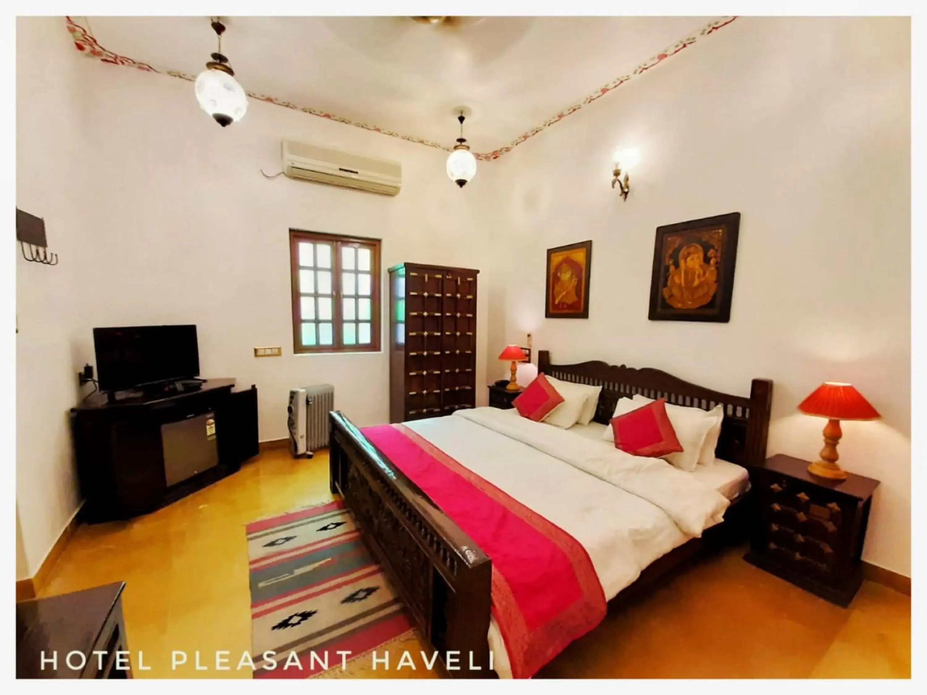 Bed in Hotel Pleasant Haveli - Only Adults