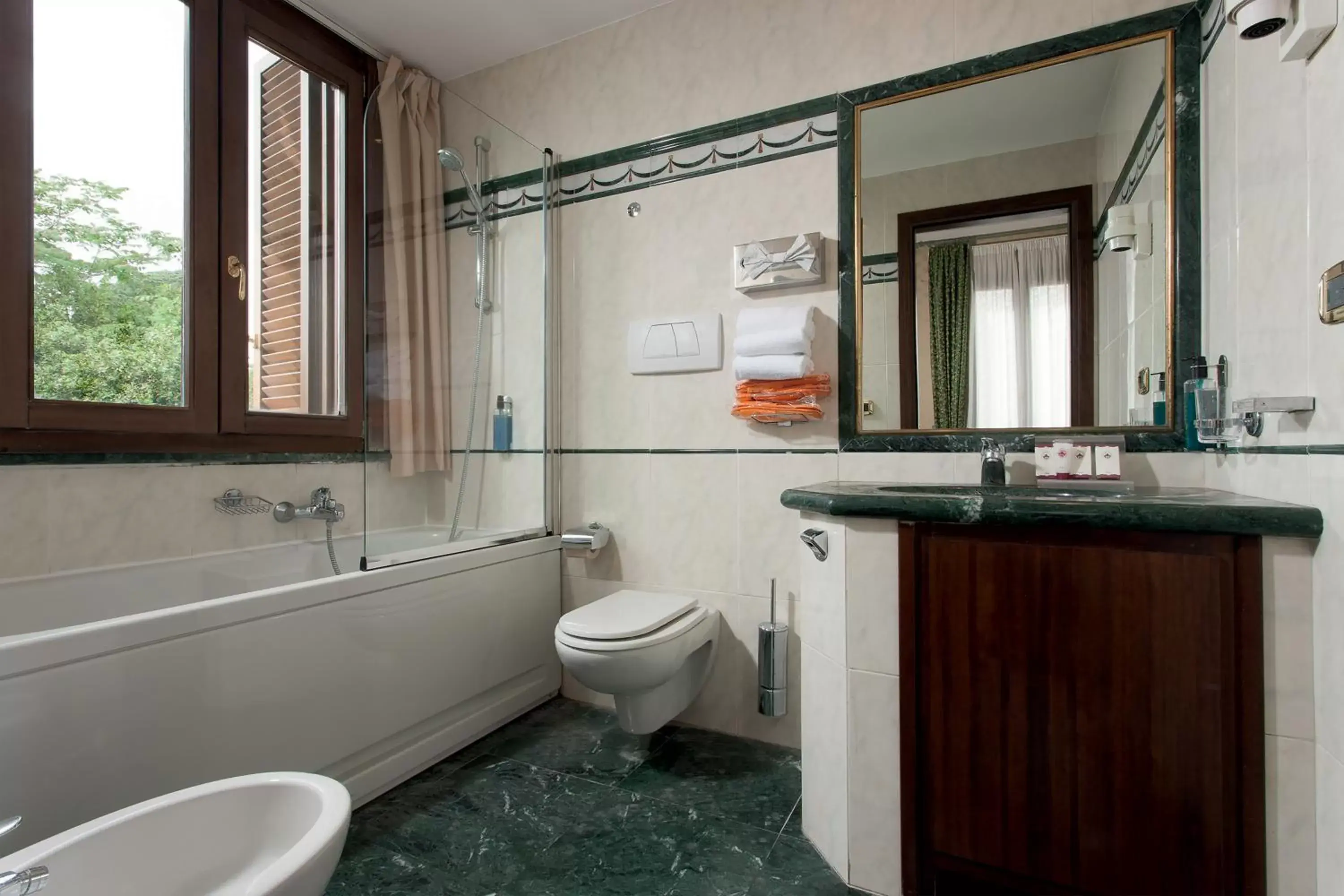 Bathroom in Grand Hotel Gianicolo