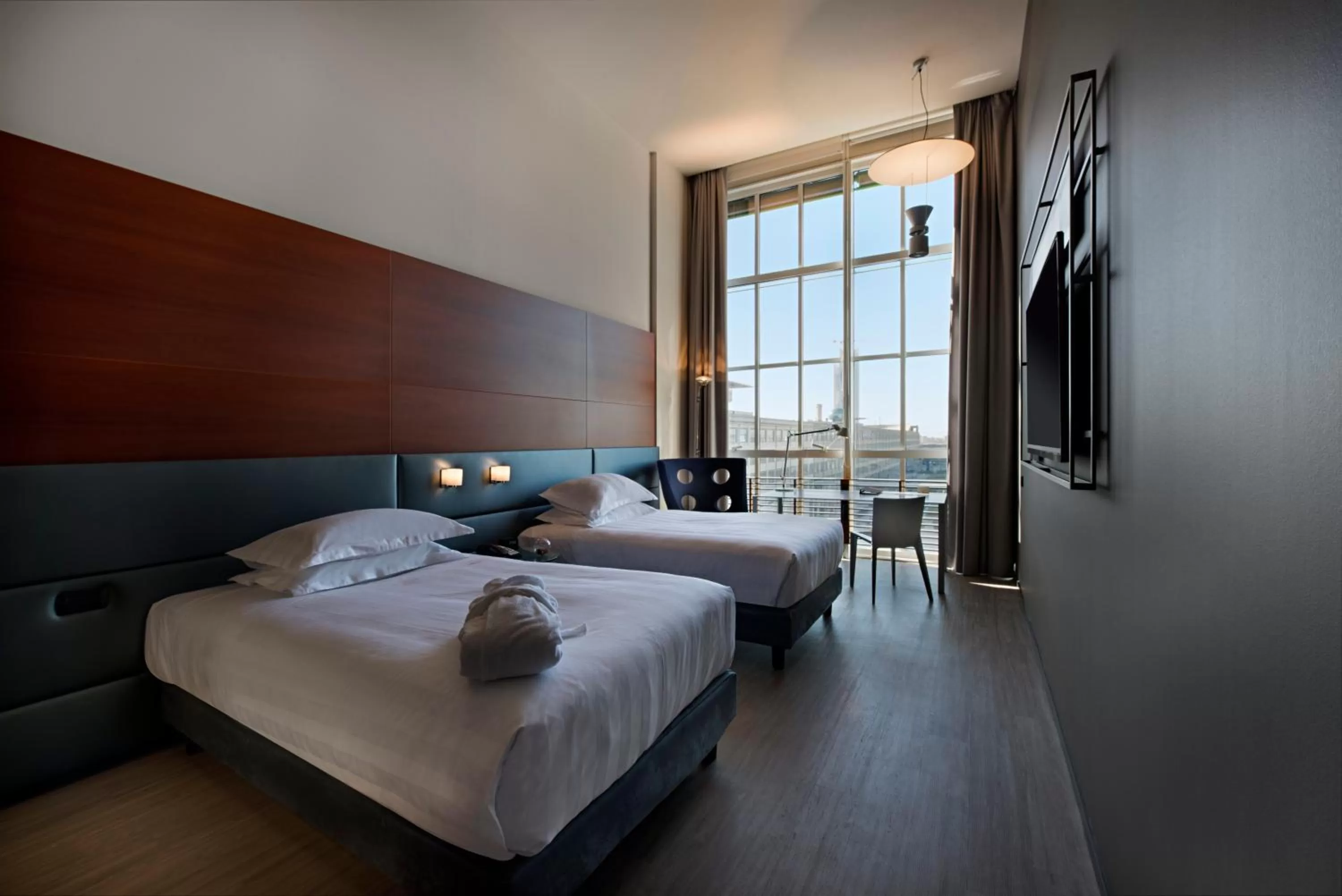 Bedroom, Bed in DoubleTree by Hilton Turin Lingotto