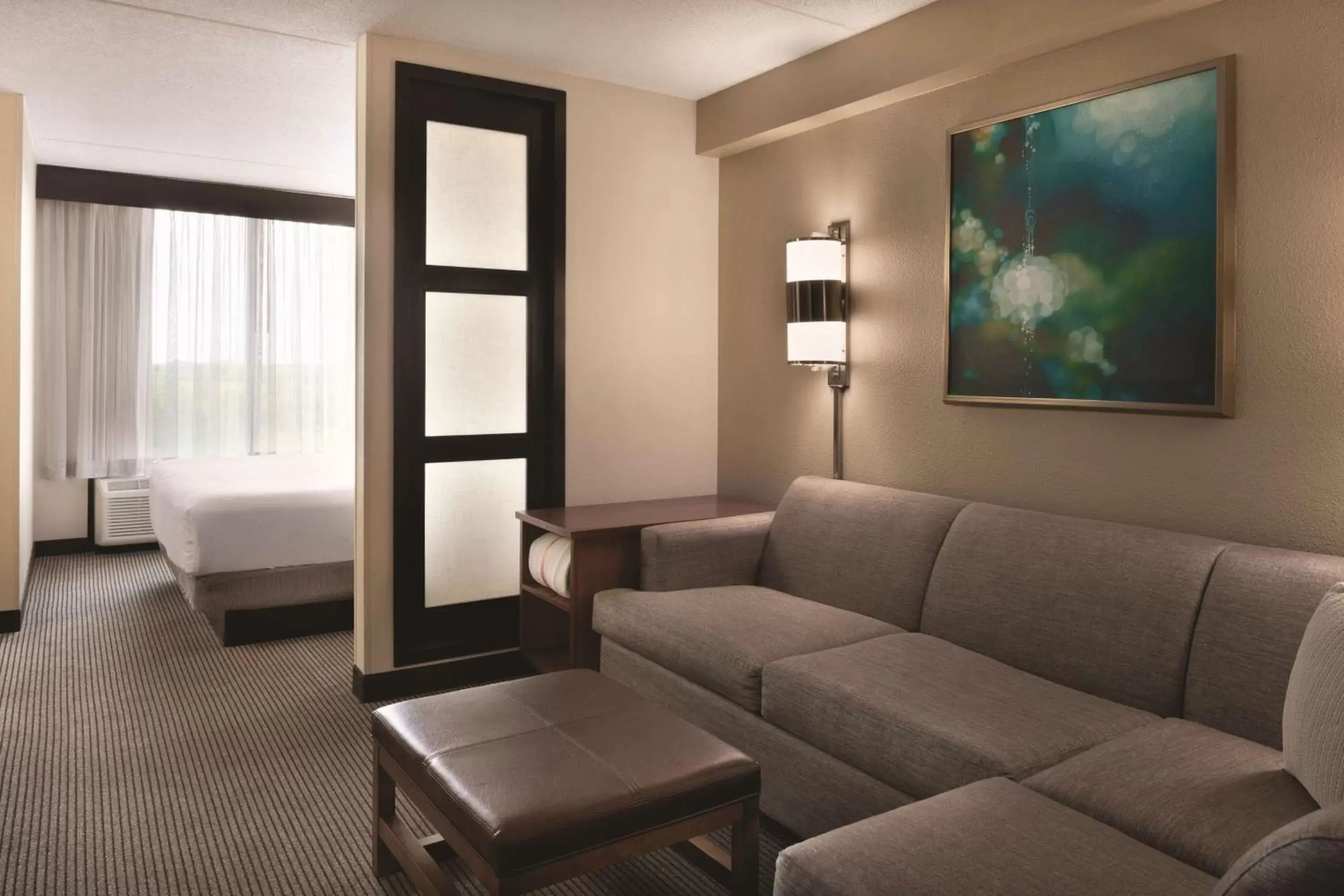 Photo of the whole room, Seating Area in Hyatt Place Chicago Hoffman Estates