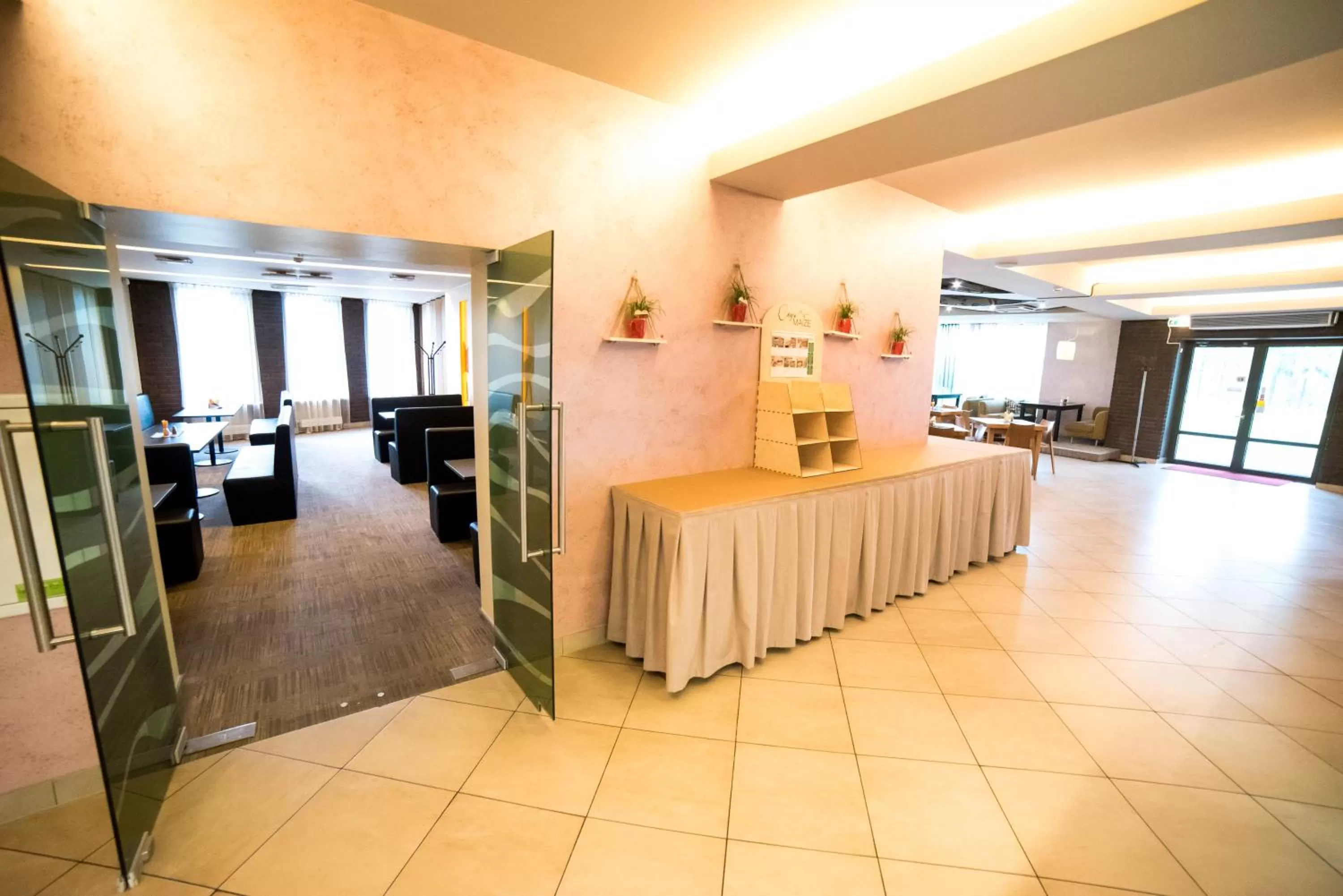 Communal lounge/ TV room in Hotel Tigra