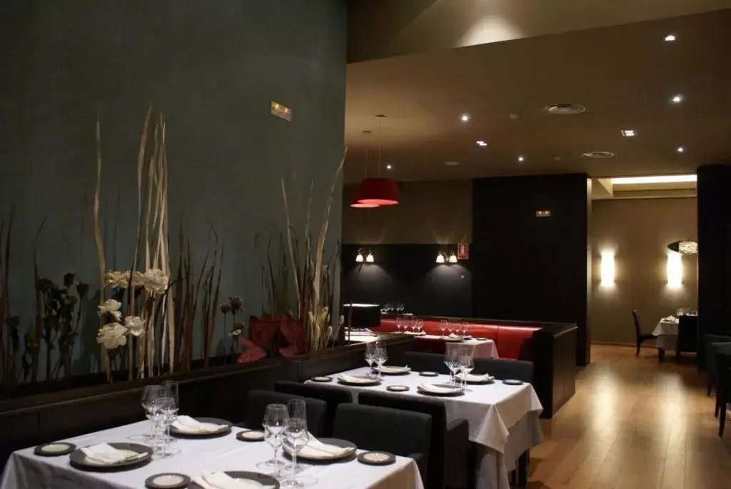 Banquet/Function facilities, Restaurant/Places to Eat in Hospedium Hotel Cortijo Santa Cruz