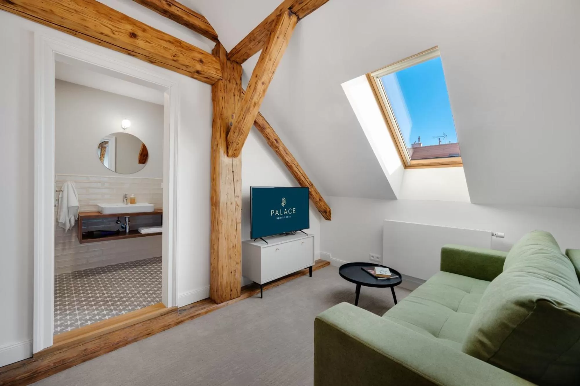 TV and multimedia, Bed in Palace Apartments