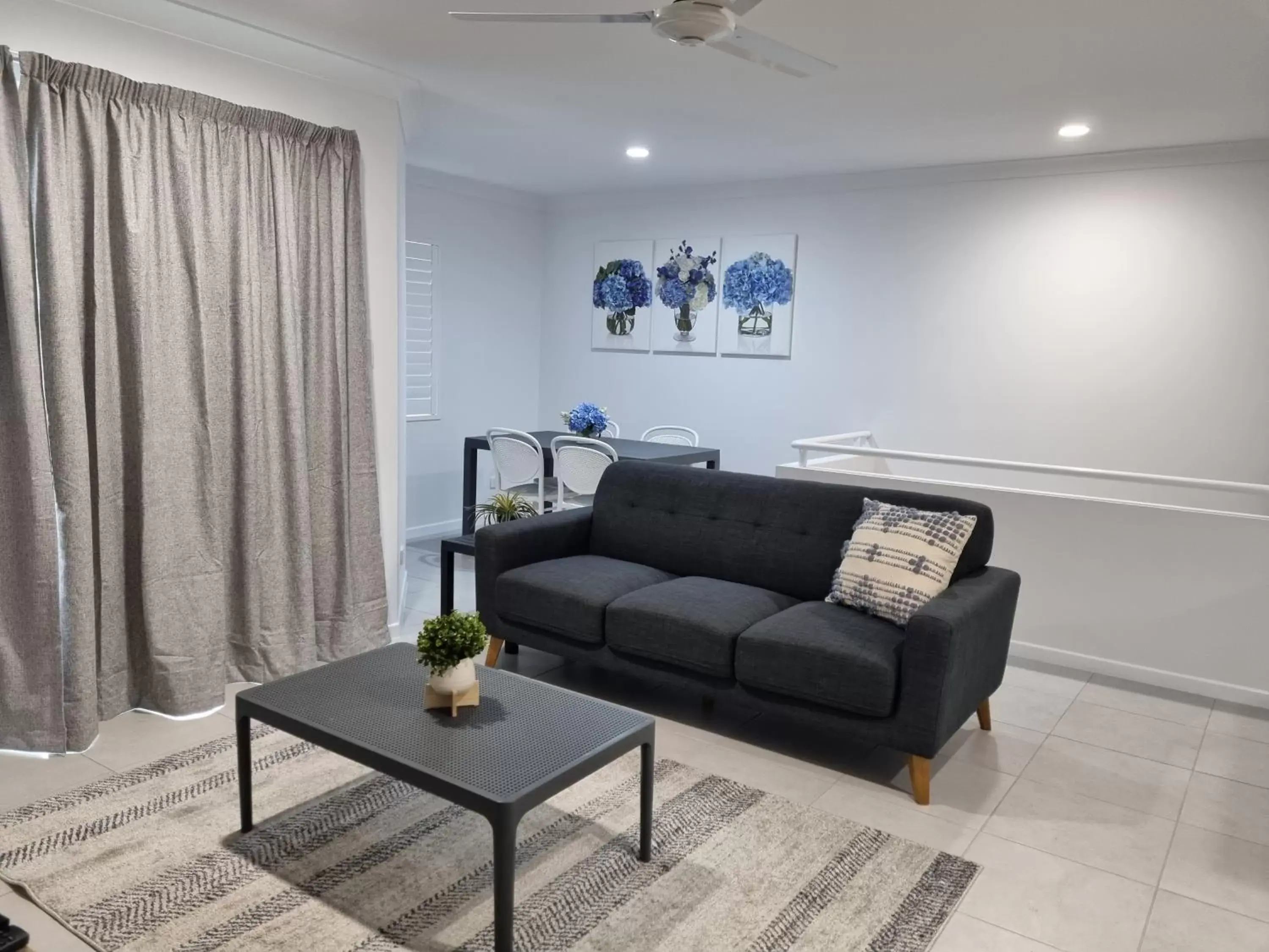 Living room, Seating Area in Rockhampton Serviced Apartments