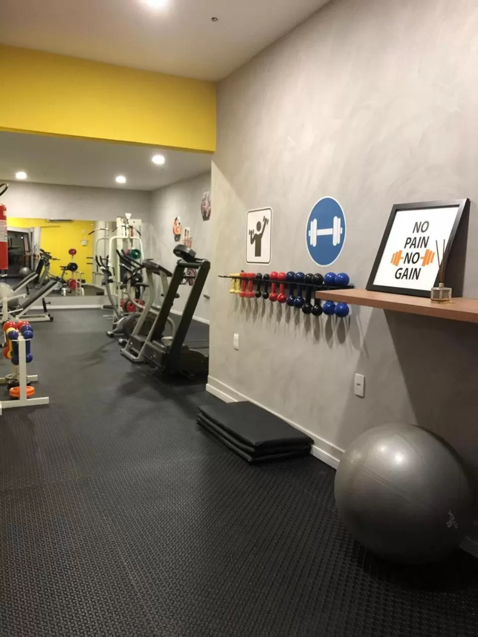 Fitness centre/facilities in Arrey Executive Hotel