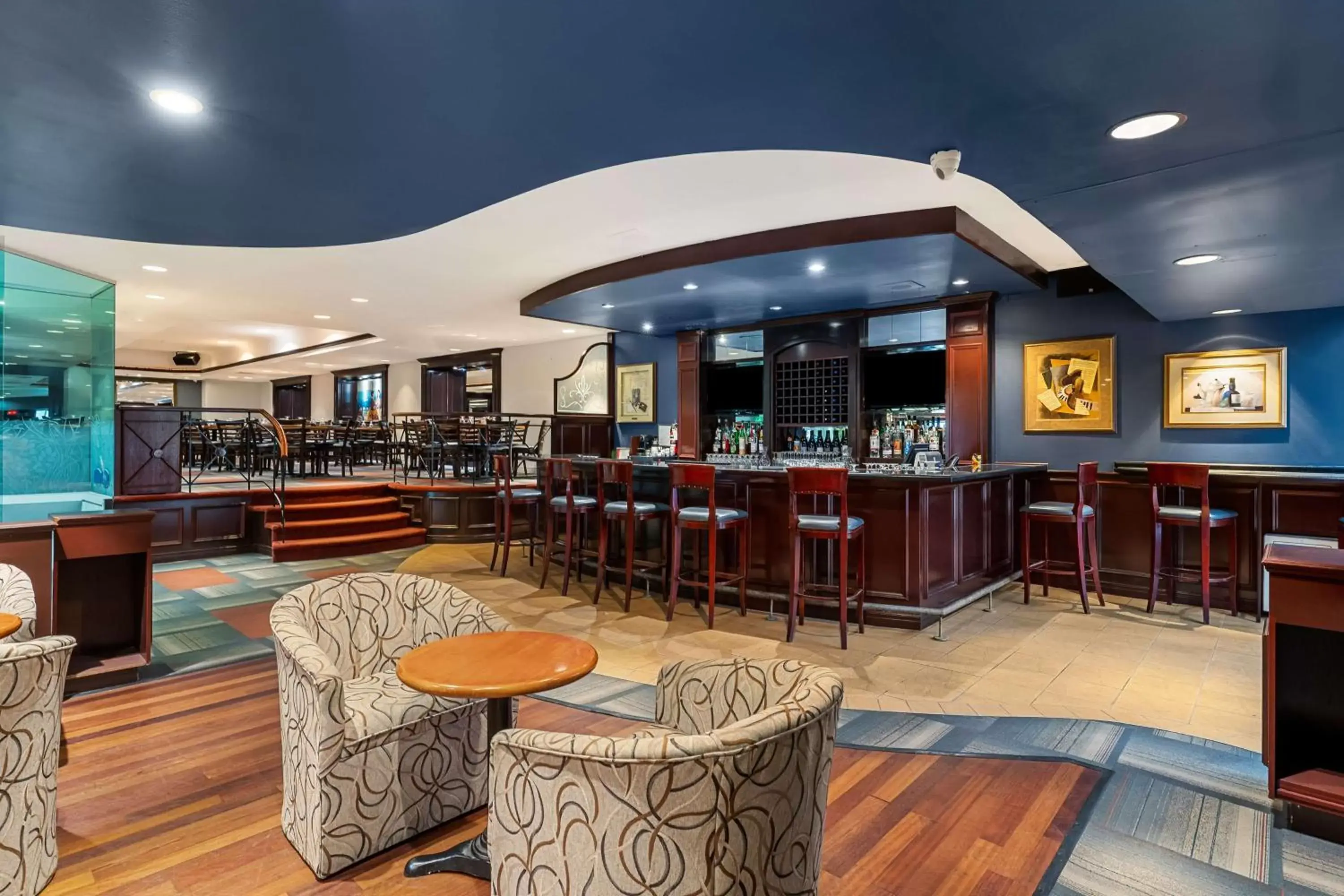 Lounge or bar, Restaurant/Places to Eat in Best Western Ville-Marie Hotel & Suites