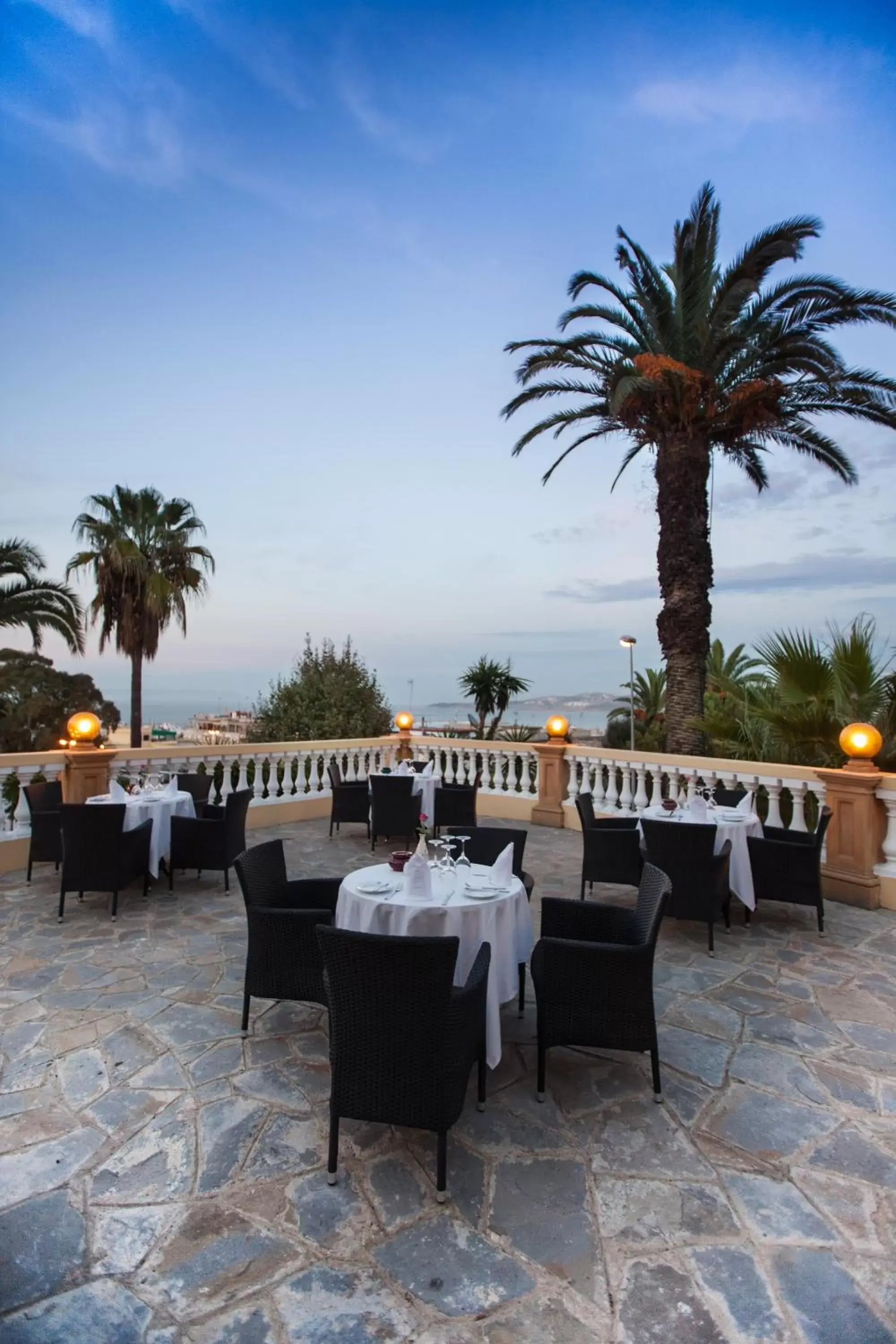 Patio, Restaurant/Places to Eat in Grand Hotel Villa de France