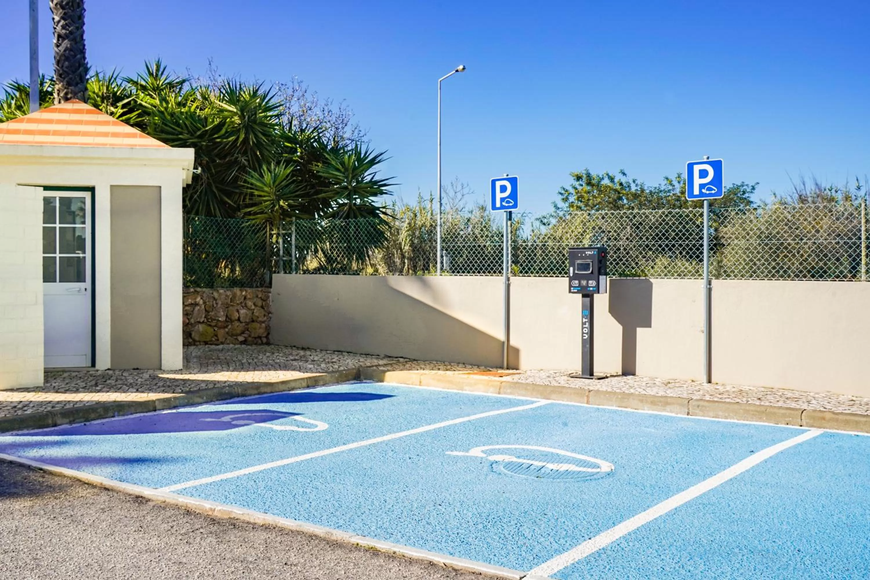 Parking in Vitors Plaza