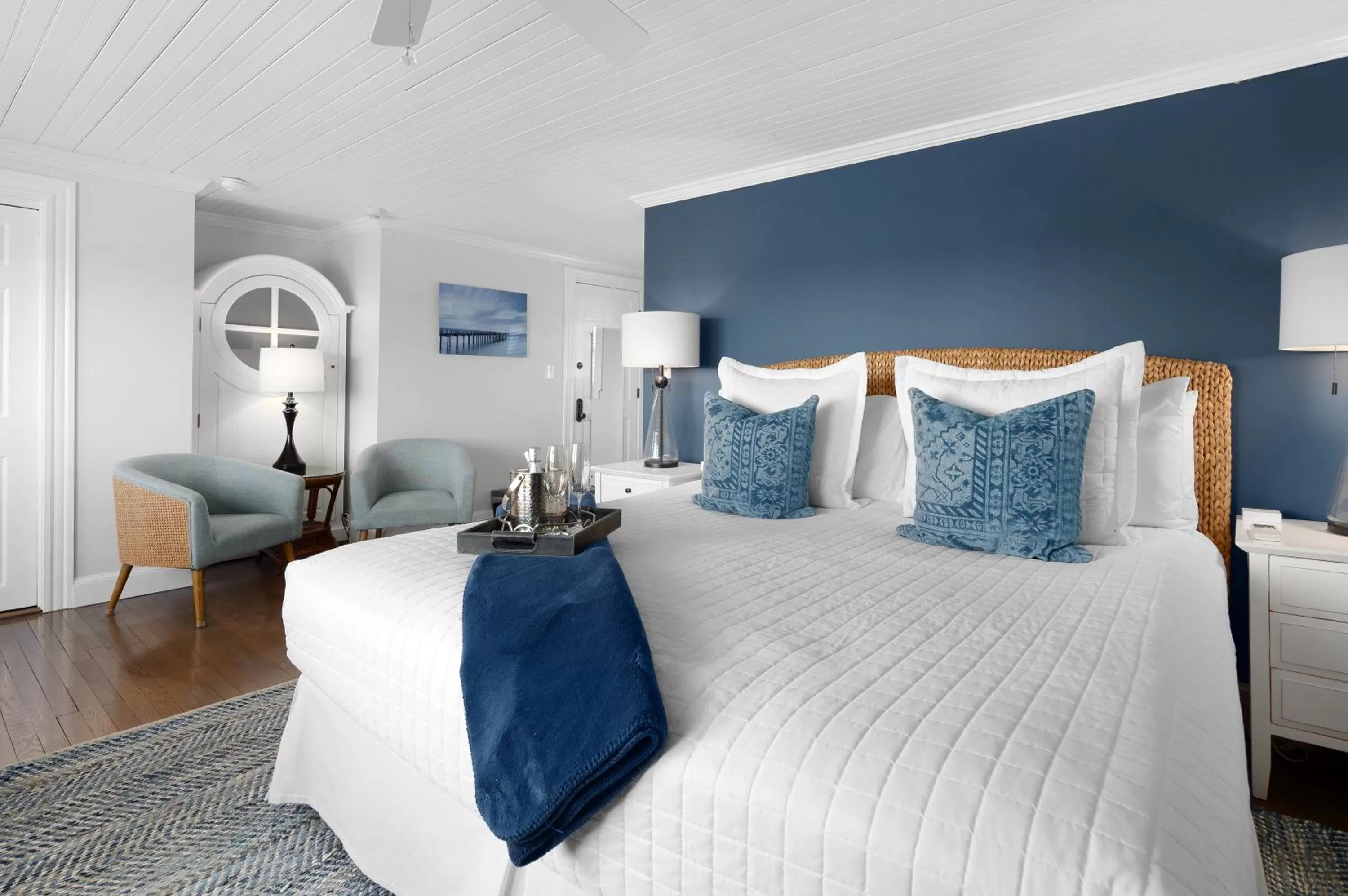 Bed in Inn on the Sound