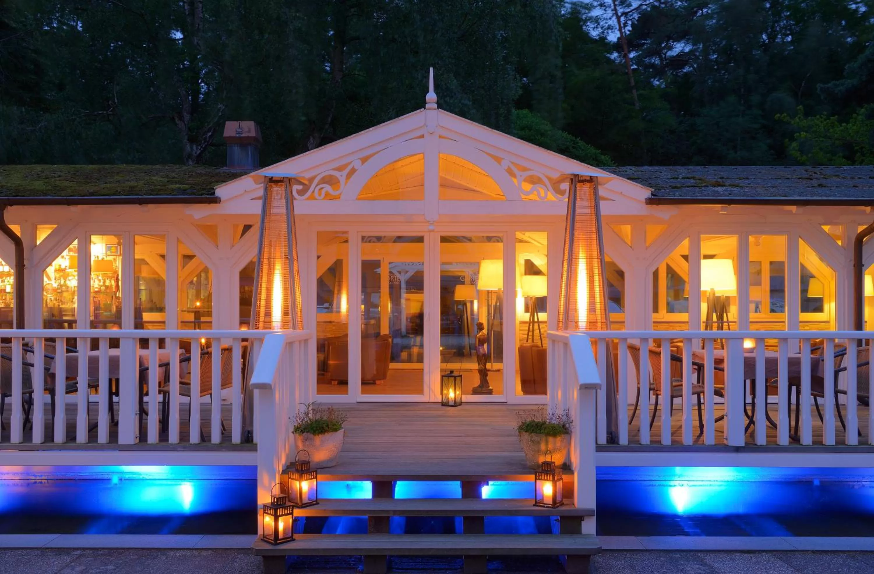 Facade/entrance in Hotel Polar-Stern