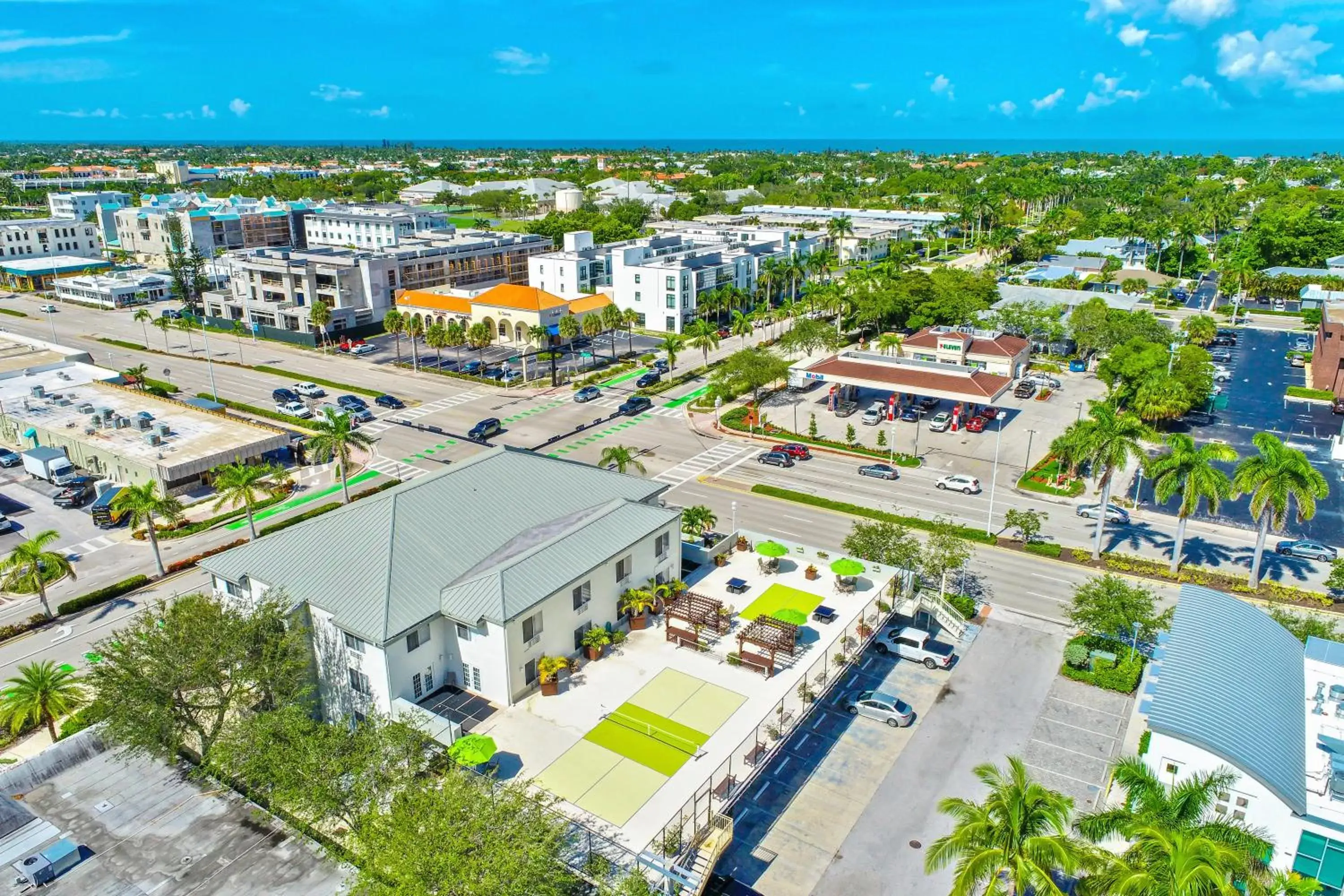 Bird's-eye View in Naples Park Central Hotel