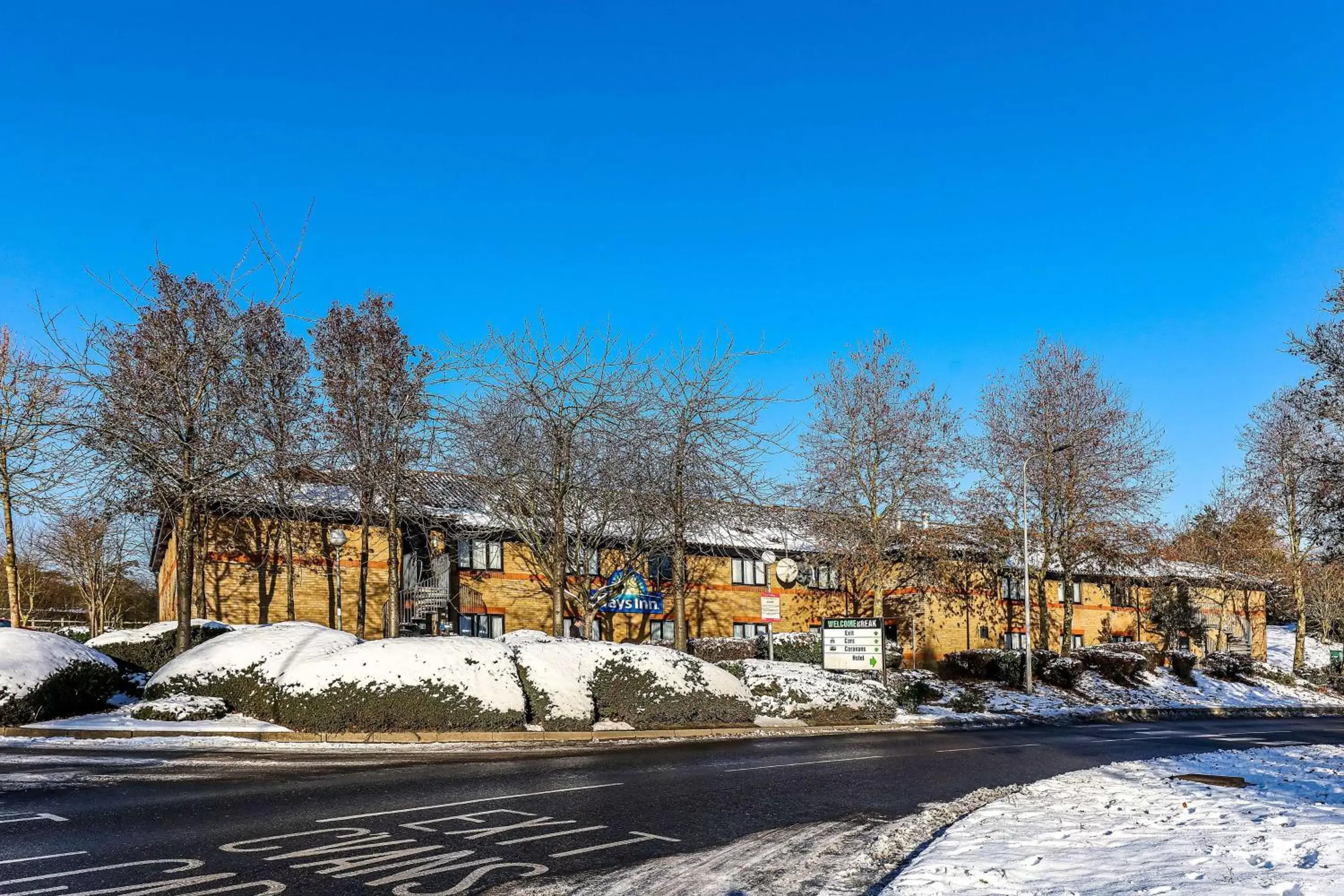 Property building, Winter in Days Inn London Stansted Airport