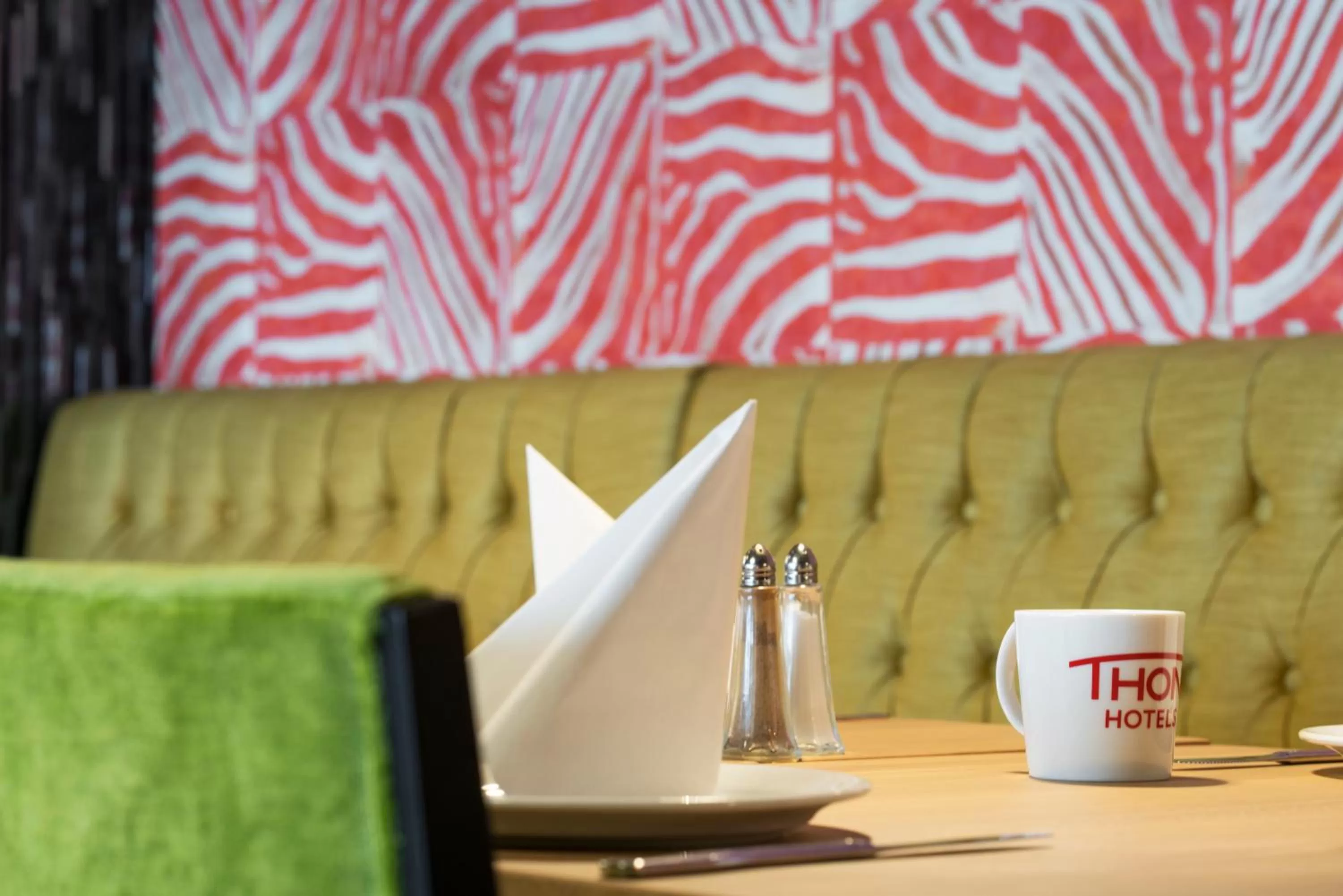 Restaurant/places to eat in Thon Hotel Orion