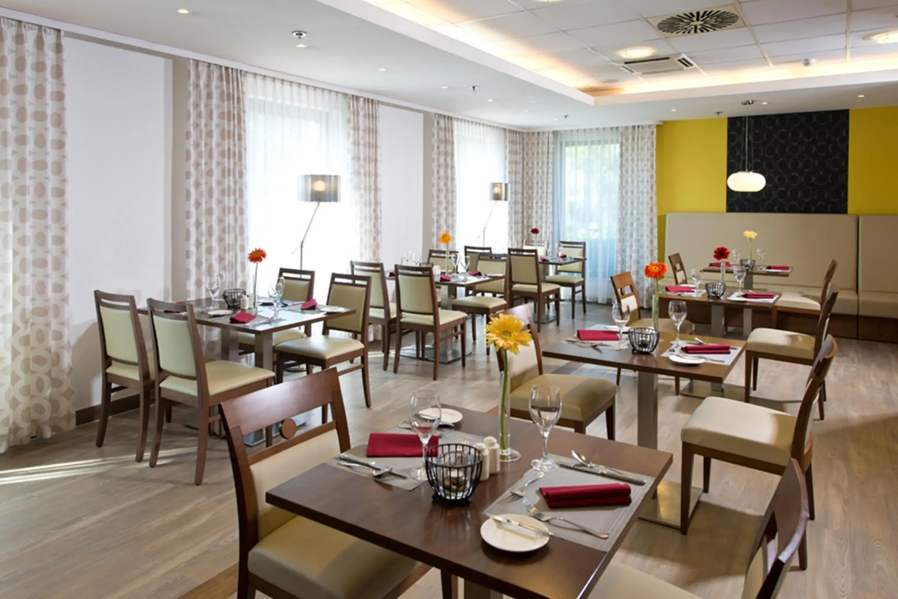 Restaurant/places to eat in ACHAT Hotel Budapest Restaurant/places to eat in ACHAT Hotel Budapest