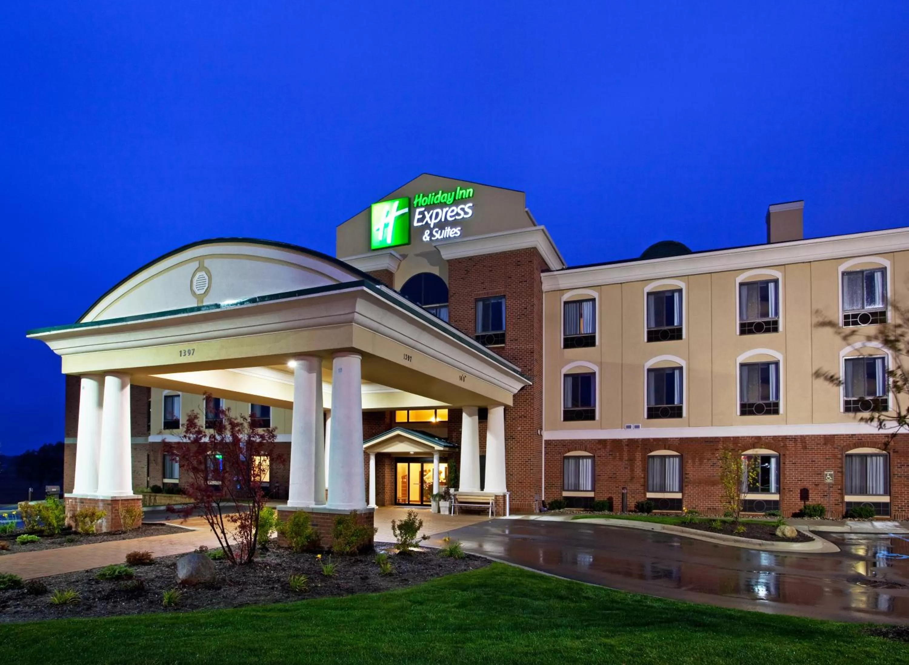 Holiday Inn Express and Suites Detroit North-Troy by IHG