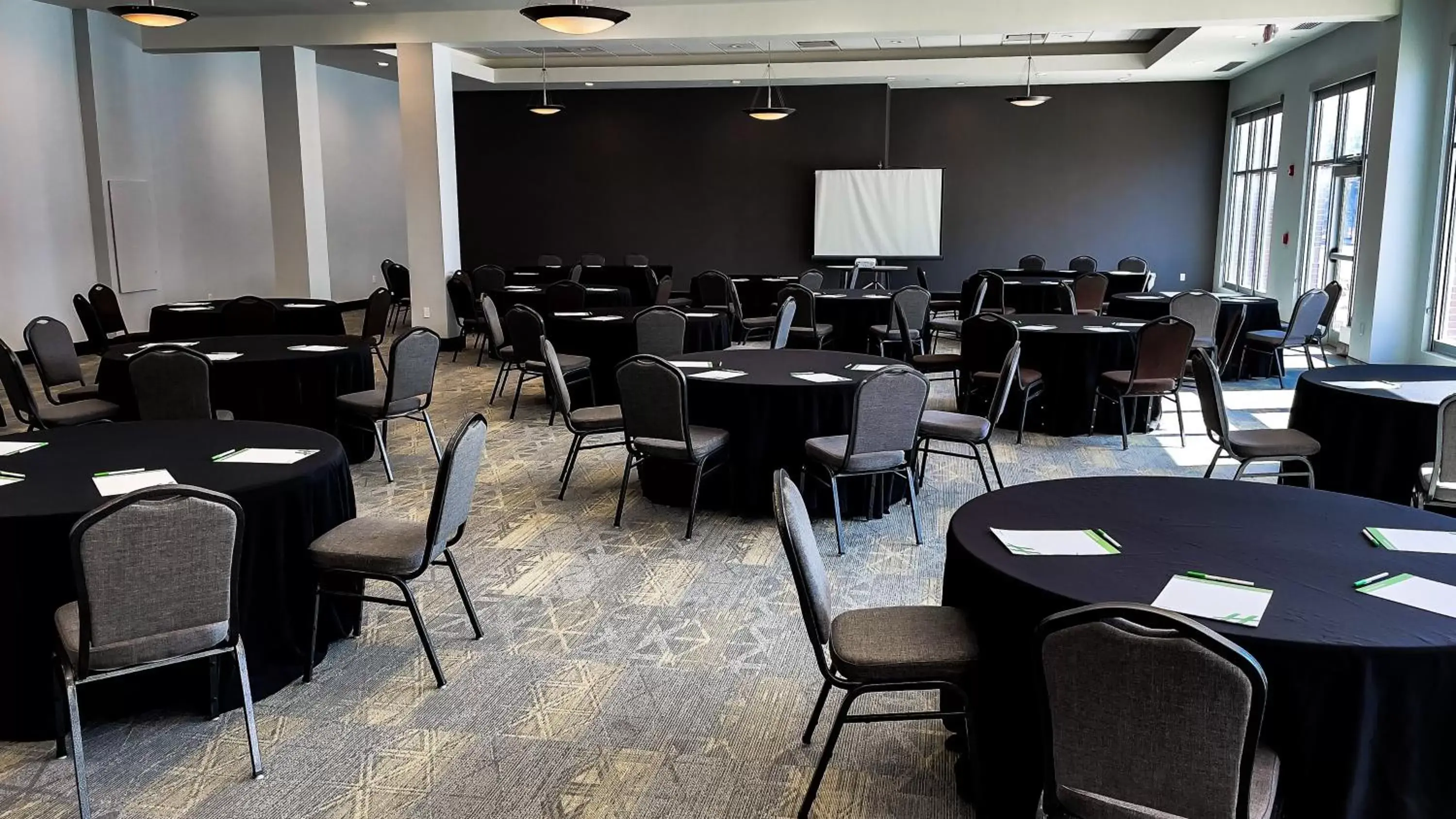Banquet/Function facilities in Holiday Inn Omaha Downtown - Waterpark, an IHG Hotel