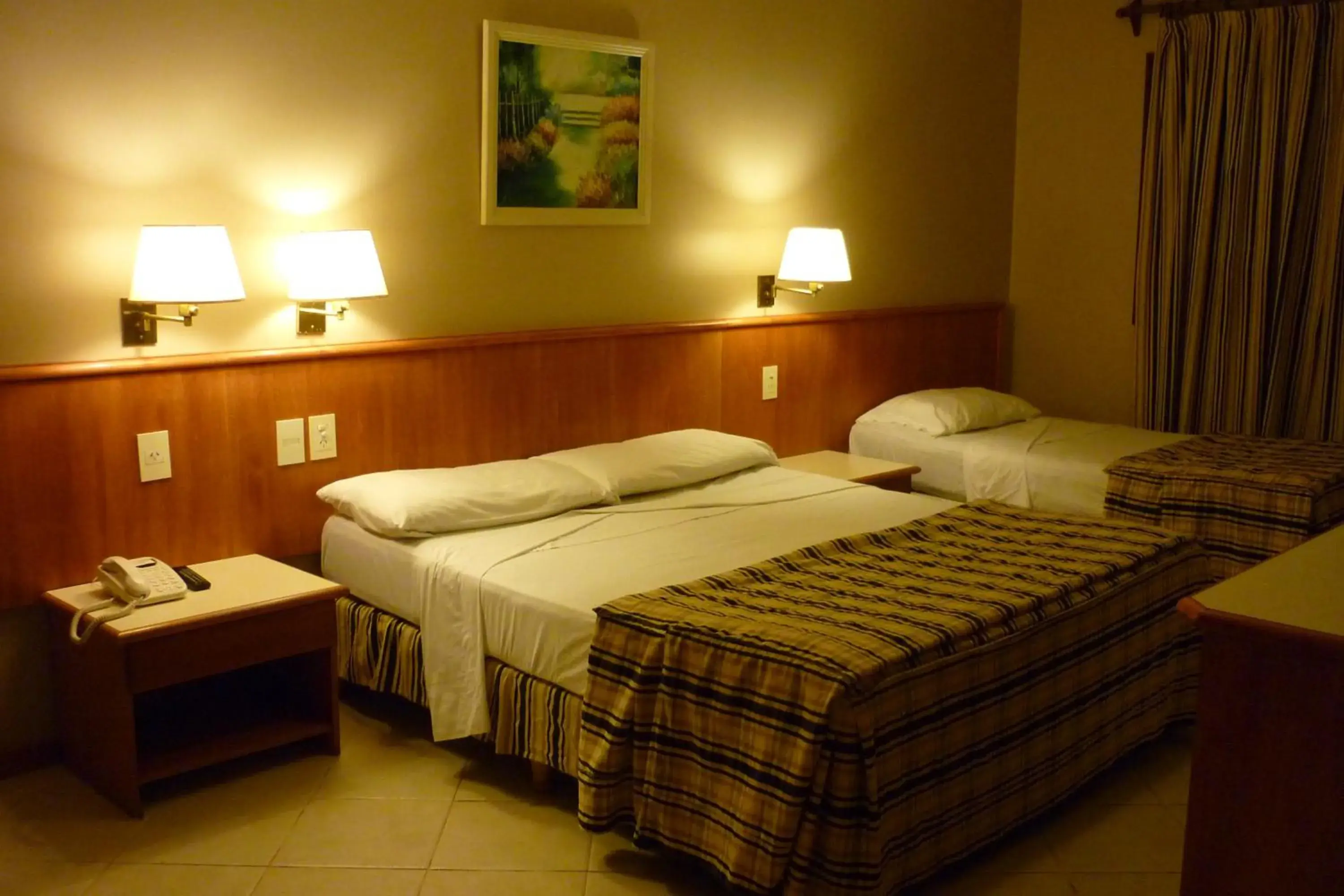 Photo of the whole room, Bed in Marcopolo Suites Iguazu