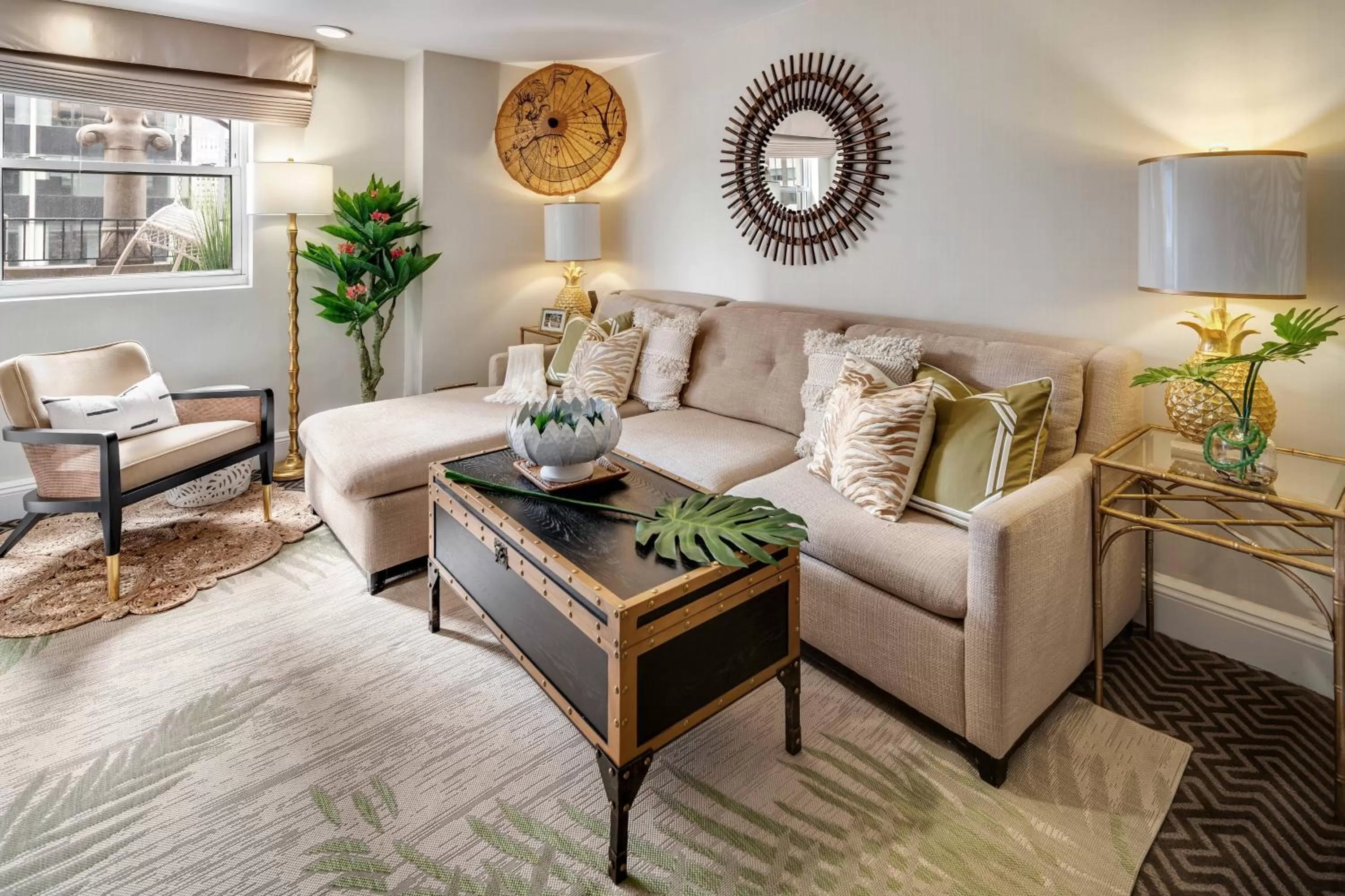 Living room in The Lexington Hotel, Autograph Collection