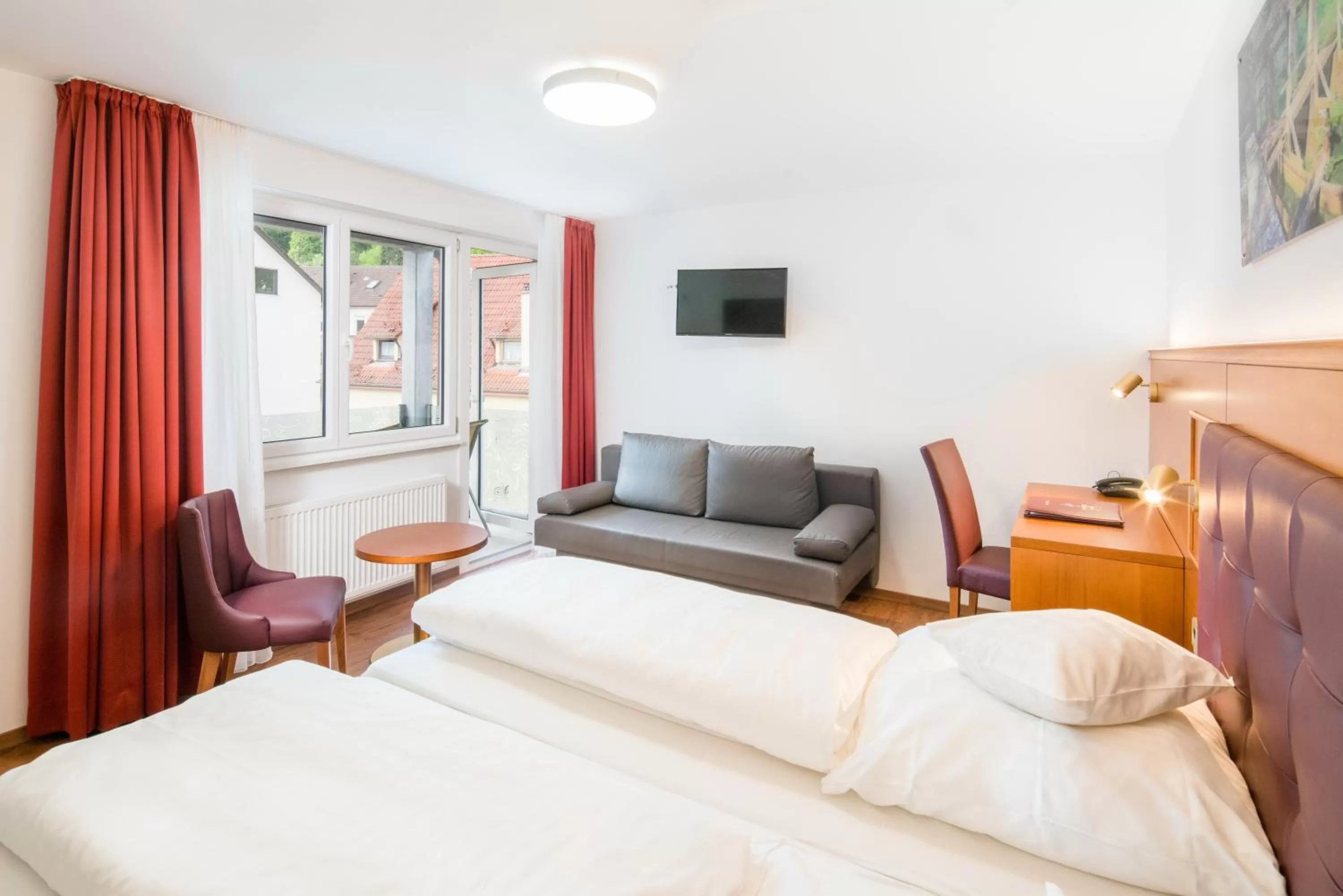 Photo of the whole room, Bed in Hotel-Restaurant Ochsen