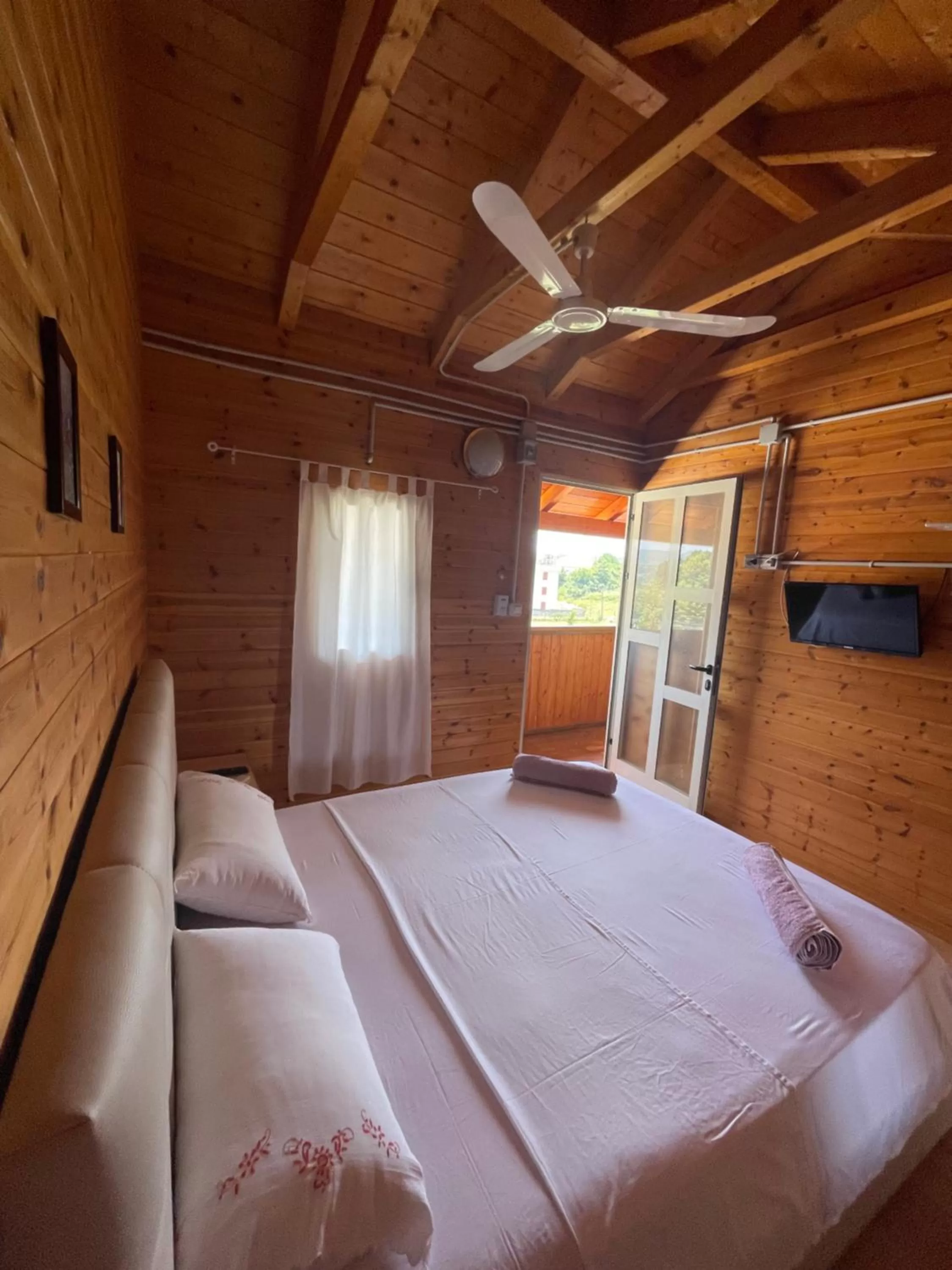 Bedroom, Bed in Vila Livio - Guest house Rreshen Mirdite