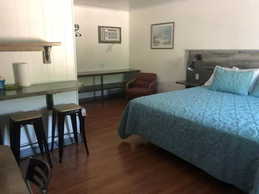 Photo of the whole room, Bed in Swell Motel