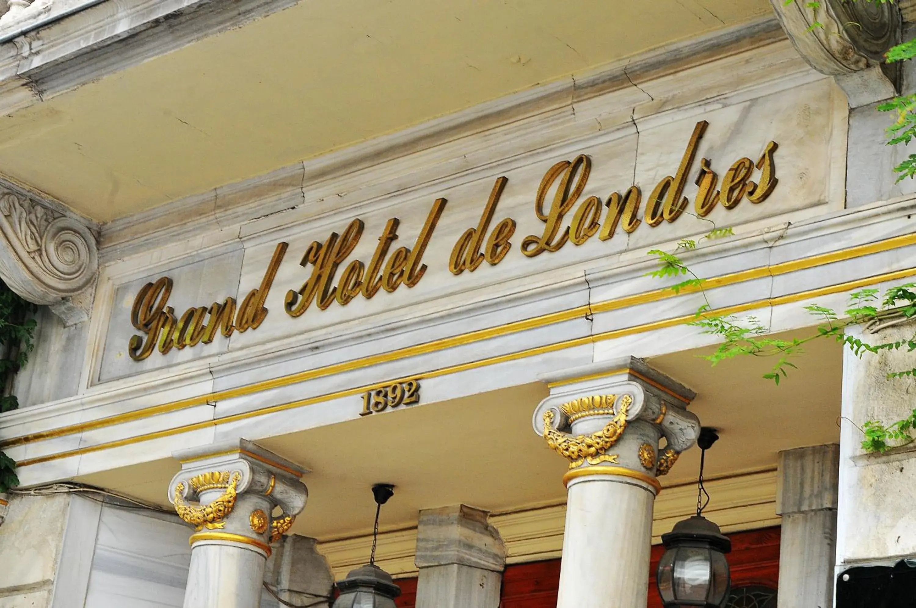 Facade/entrance in Grand Hotel de Londres - Special Category