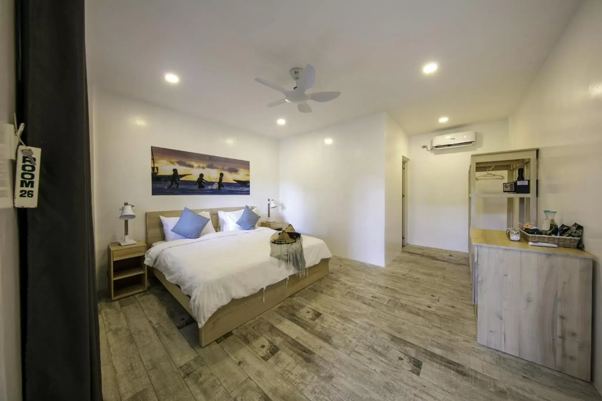 Bed in Ocean Vida Beach and Dive Resort Bed in Ocean Vida Beach and Dive Resort