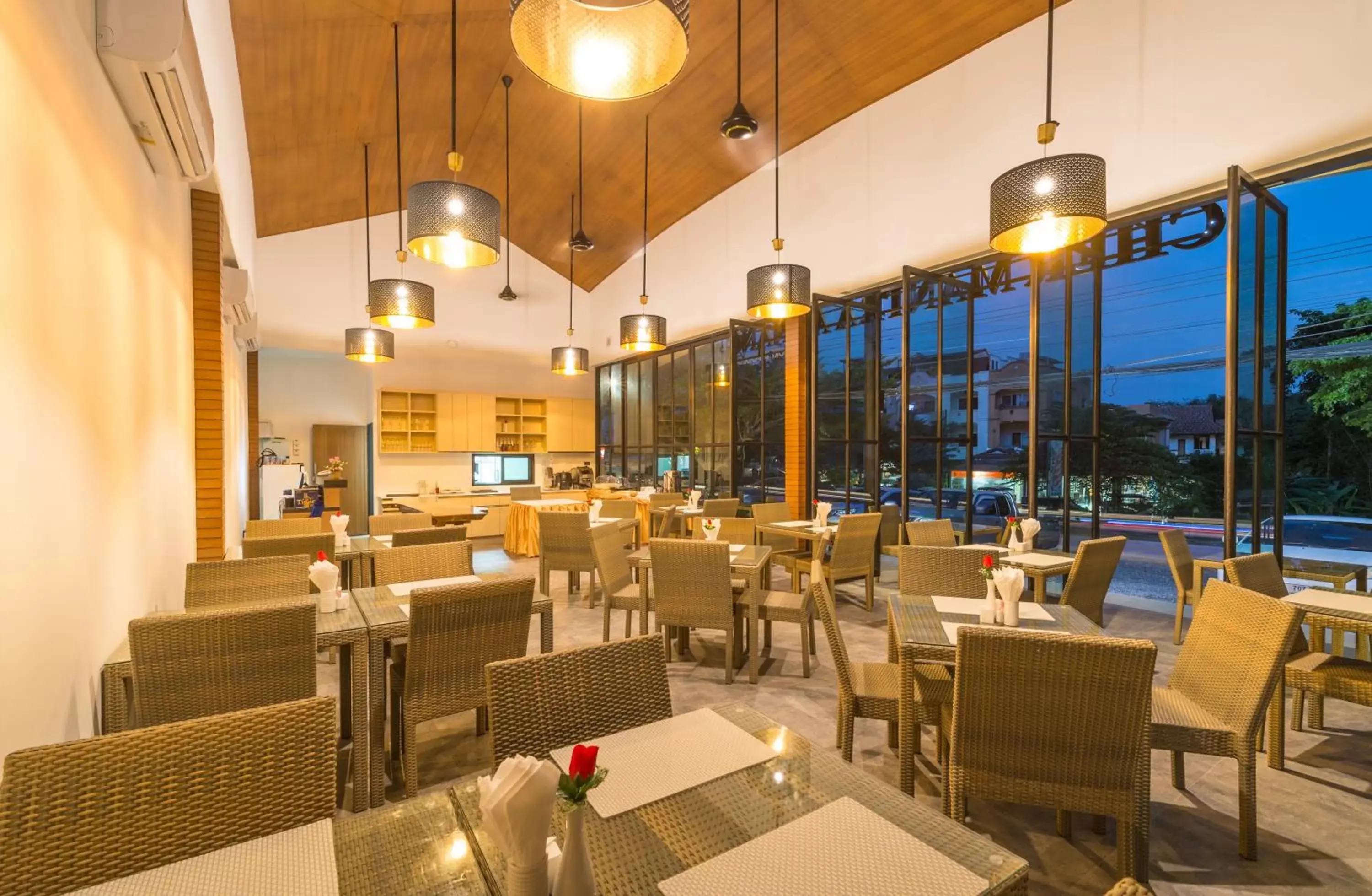 Restaurant/Places to Eat in Cher​mantra​ Aonang​ Resort & Pool​ Suite