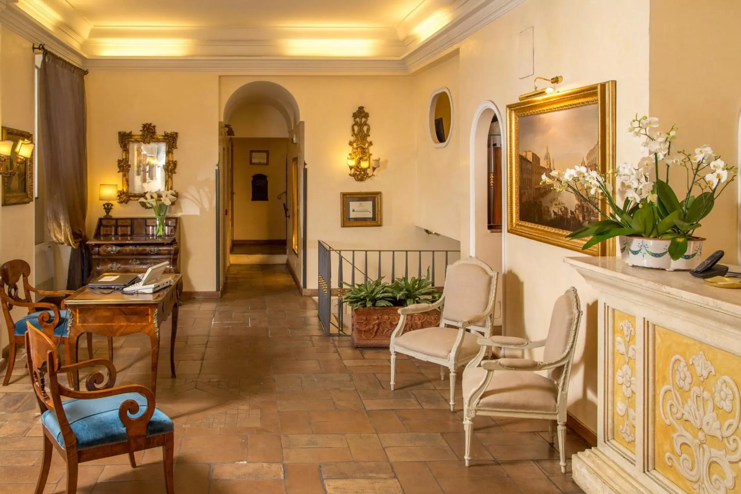 Lobby or reception, Restaurant/Places to Eat in Hotel Mozart