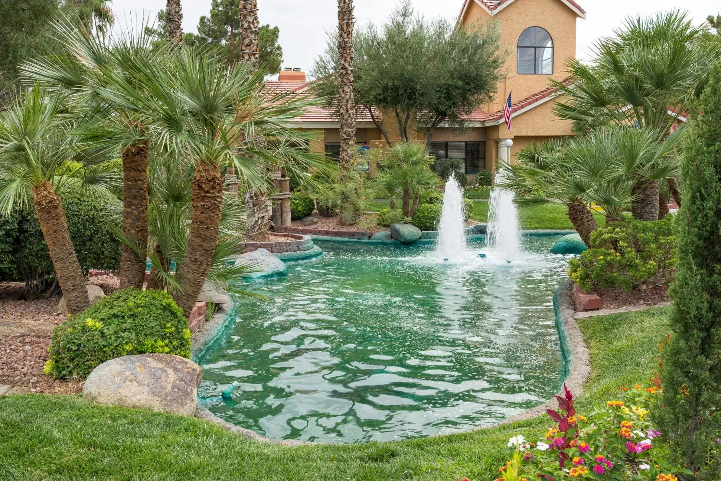 Garden in Westgate Flamingo Bay Resort Garden in Westgate Flamingo Bay Resort