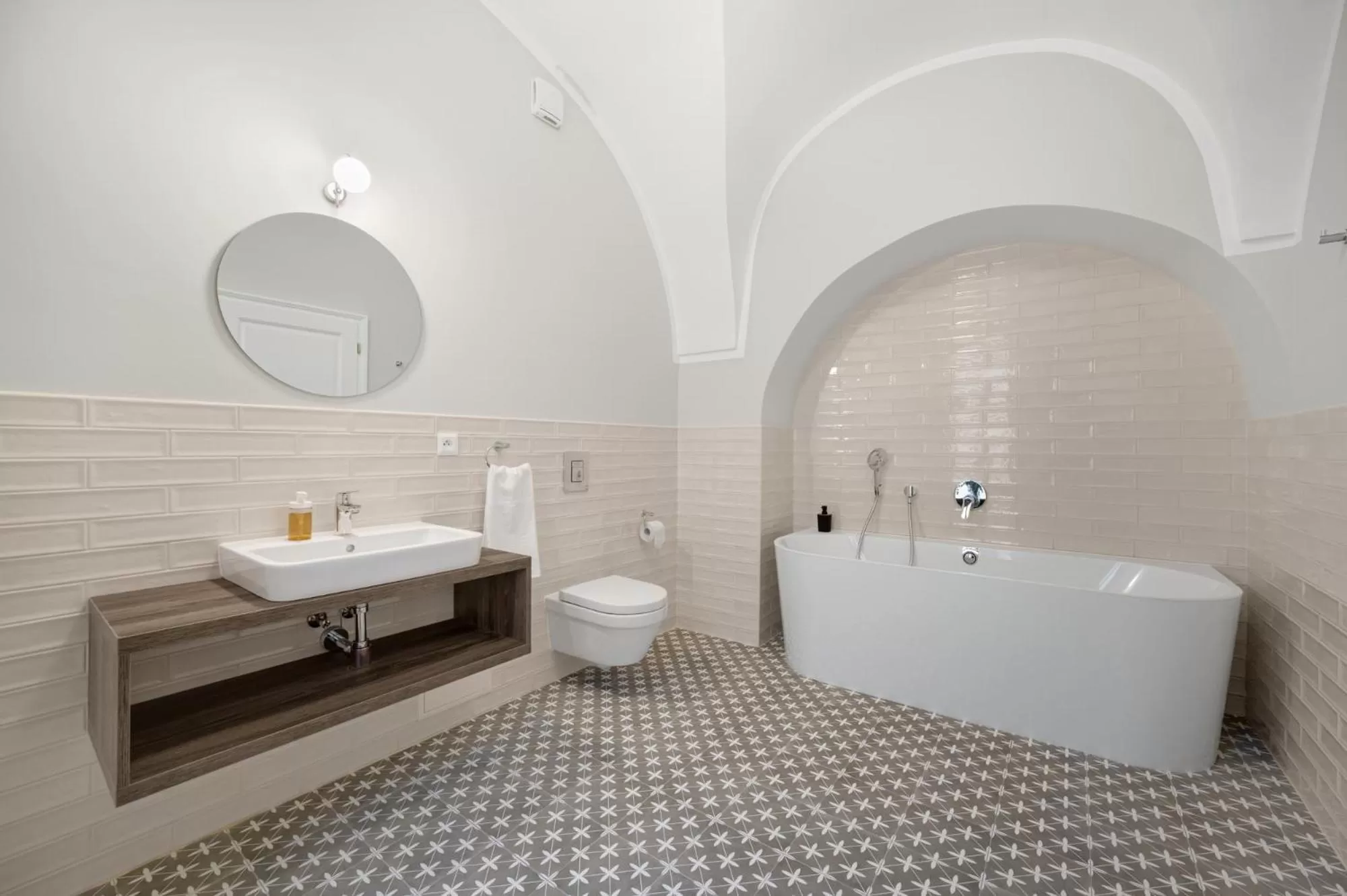 Toilet in Palace Apartments