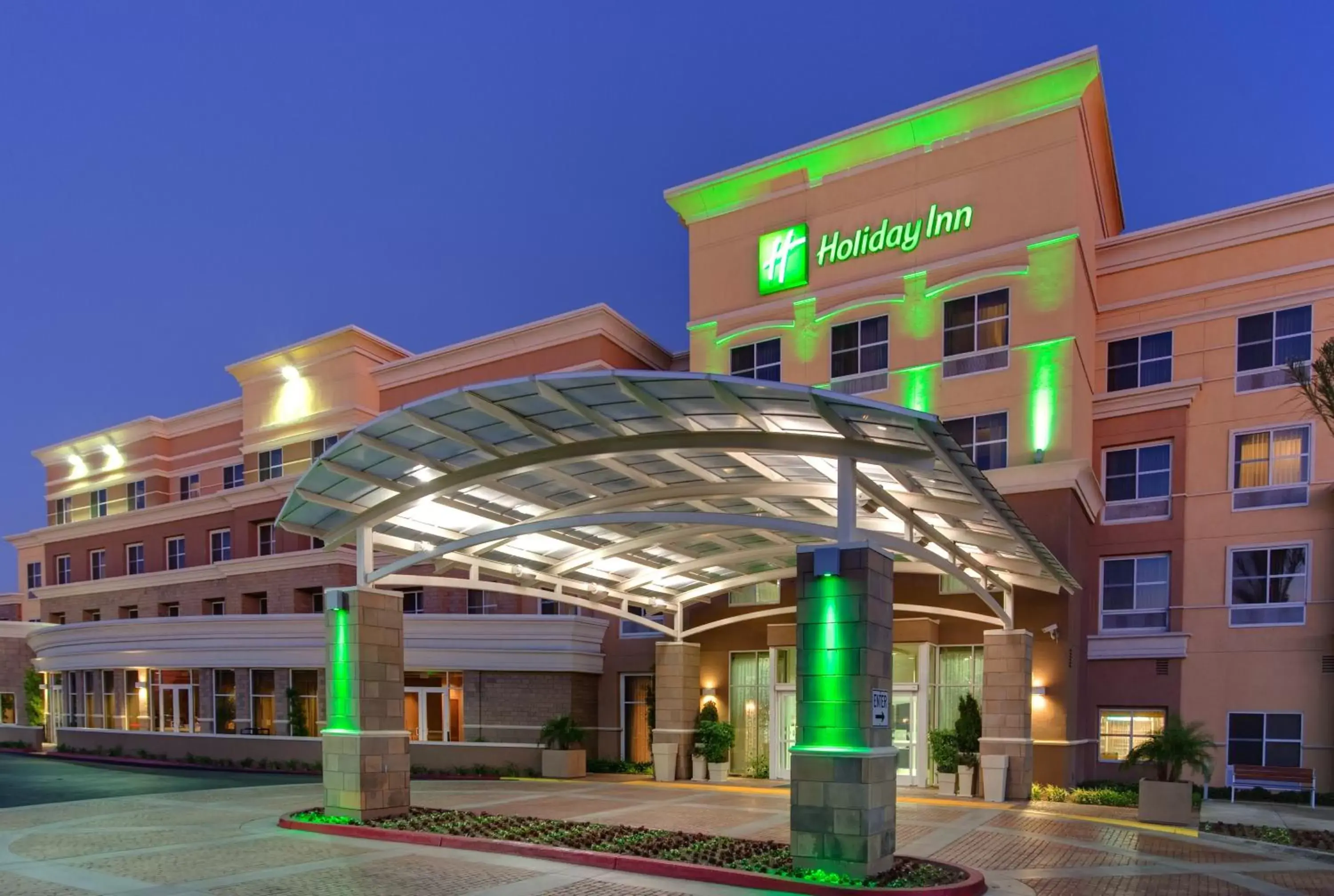 Property Building in Holiday Inn Ontario Airport - California, an IHG Hotel