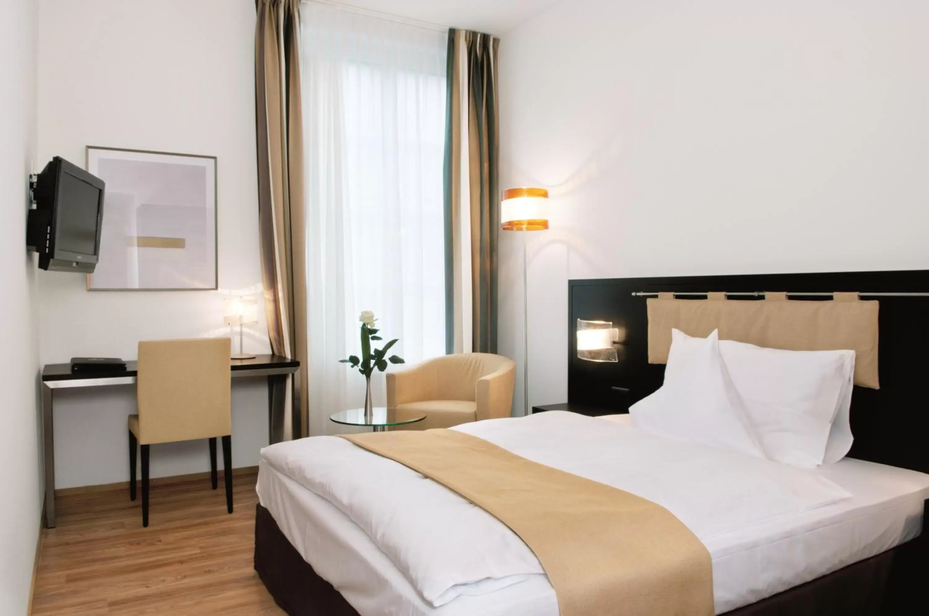 Economy Double Room in Sorell Hotel Tamina - Garni