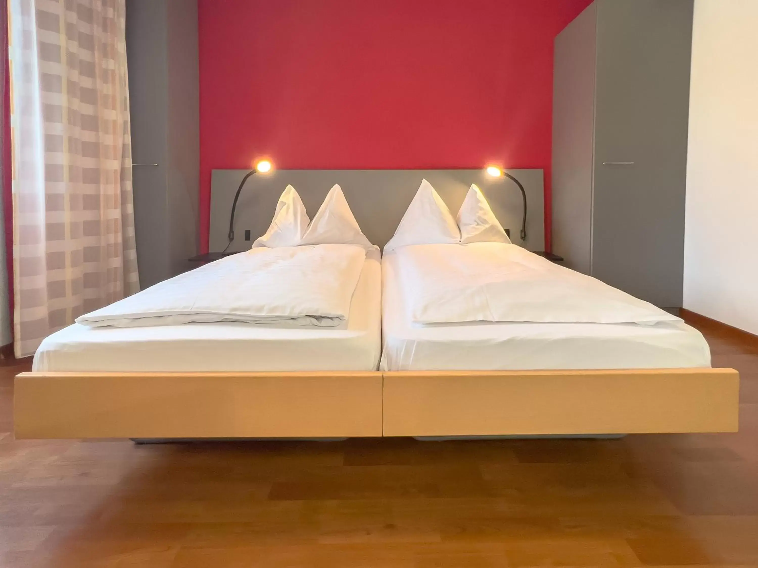Bed in Hotel Rothaus Luzern & Peruvian Culinary Art