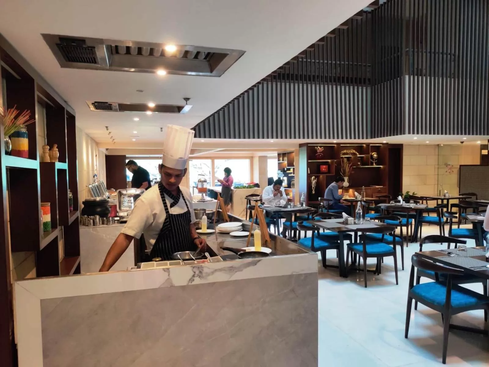 Restaurant/places to eat in Royal Orchid Golden Suites Pune