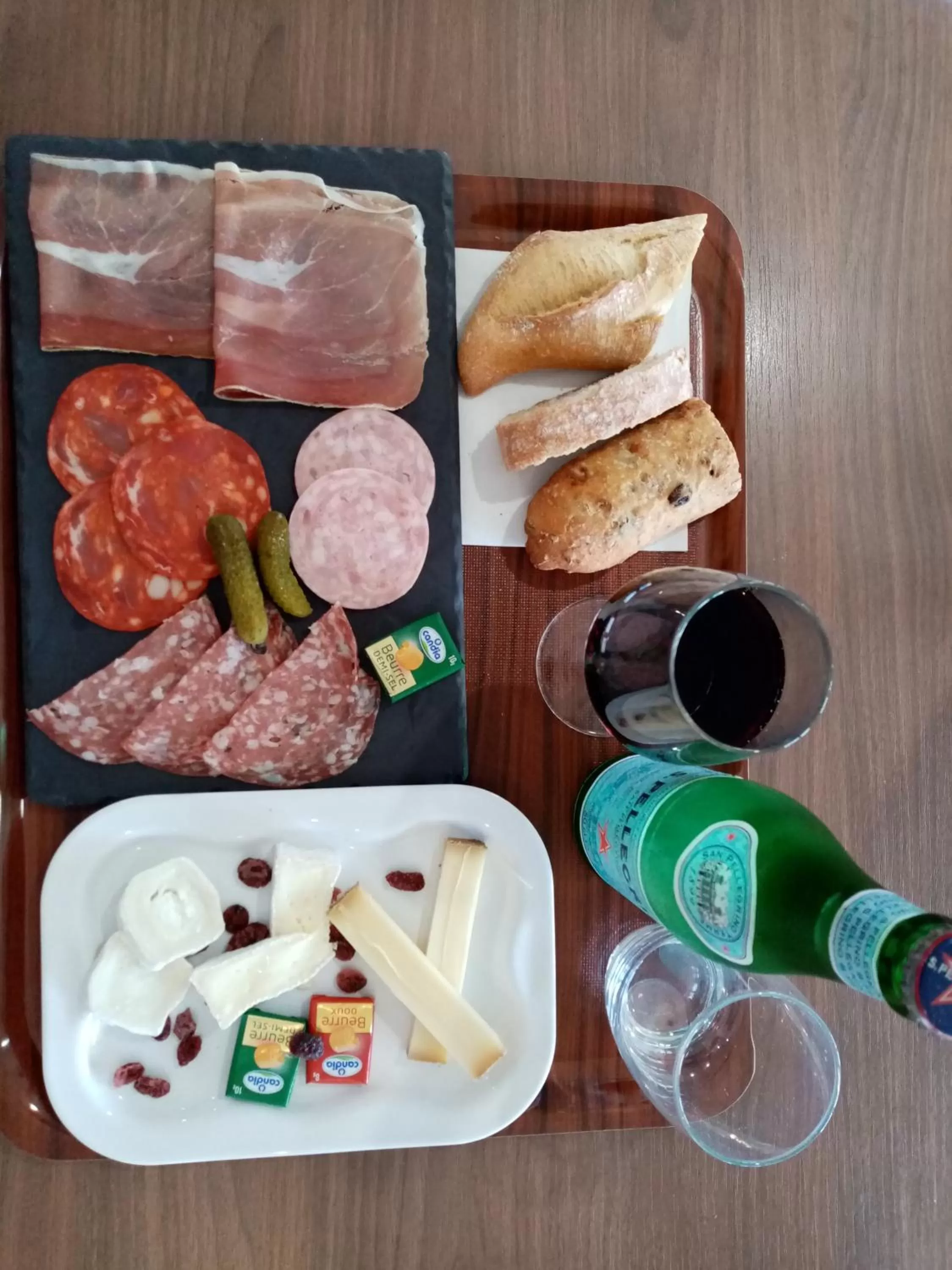 Restaurant/places to eat in Campanile Saintes