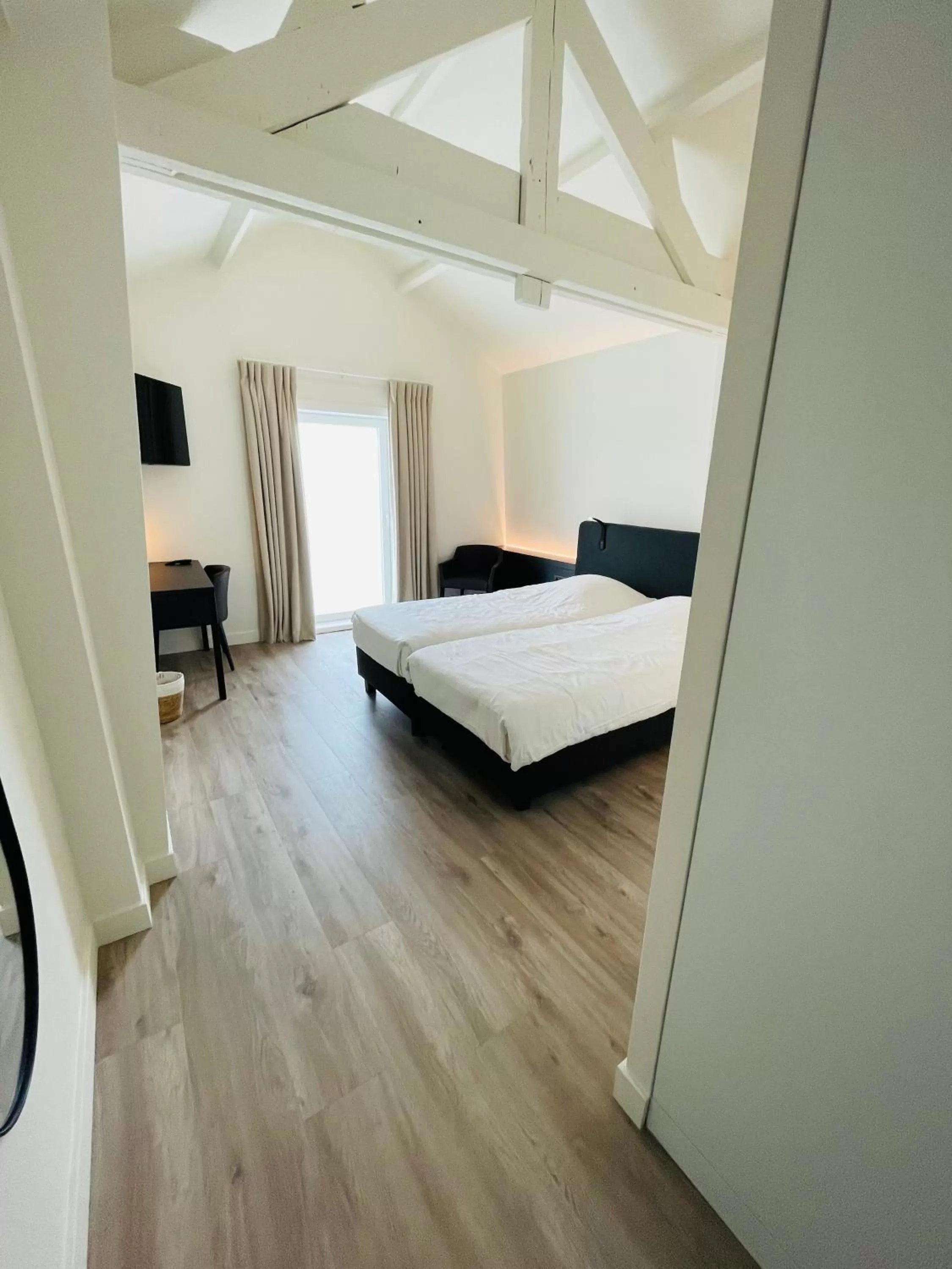 Photo of the whole room, Bed in Hotel Bell-X Kortrijk-Wevelgem