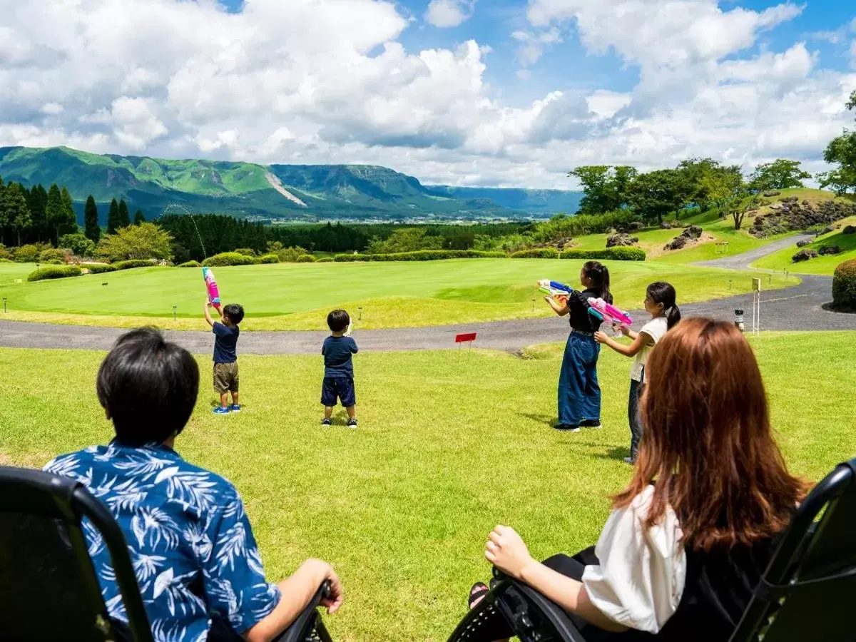 People in Aso Resort Grandvrio Hotel