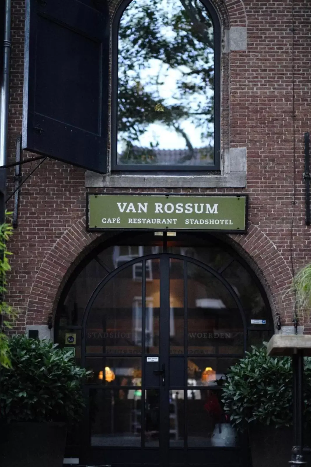 Facade/entrance in Van Rossum Stadshotel Woerden