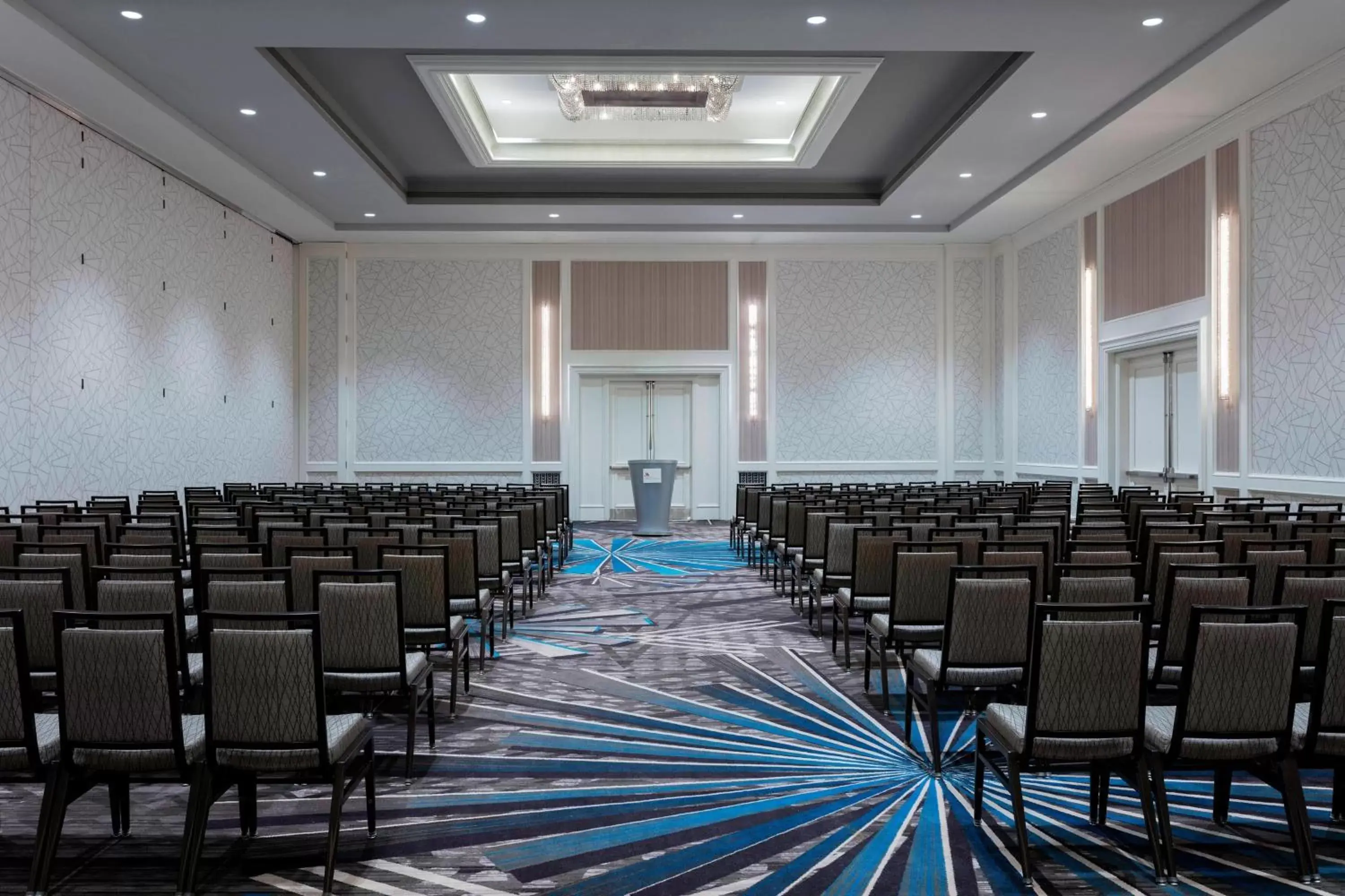 Meeting/conference room in Crystal Gateway Marriott