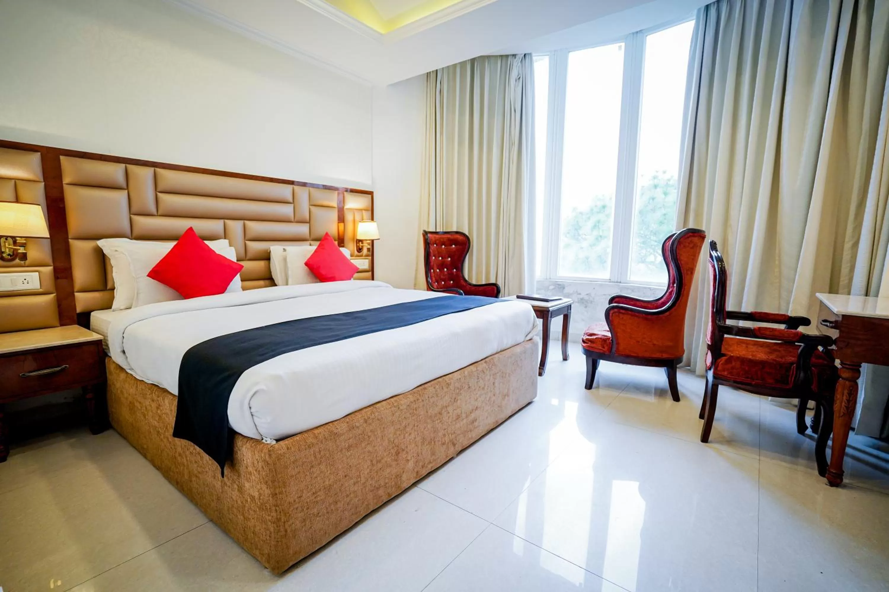 Bed in The Royal Castle AC Centralized