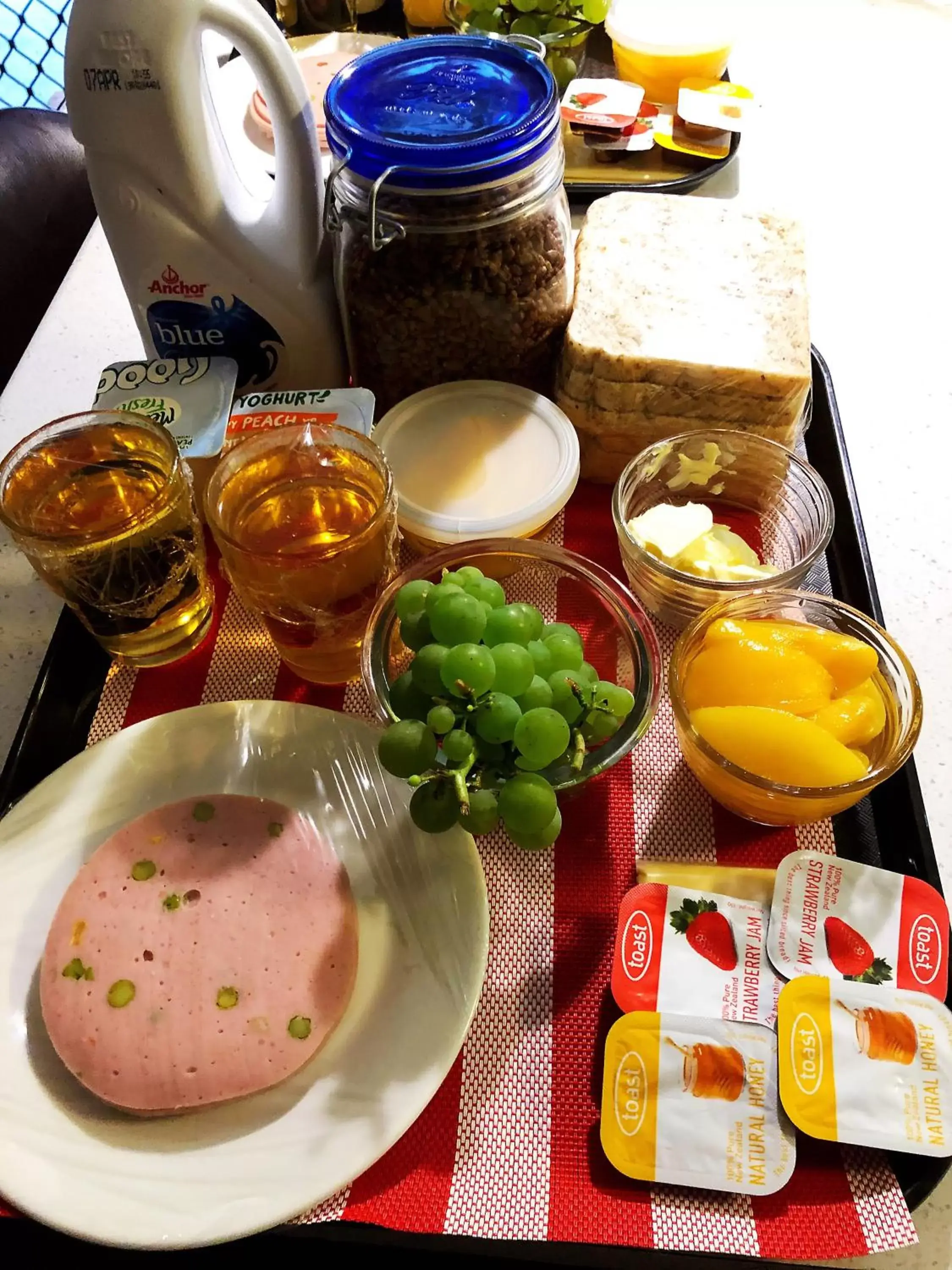 Breakfast in Red Rock Thermal Motel - Mineral Pool Breakfast in Red Rock Thermal Motel - Mineral Pool