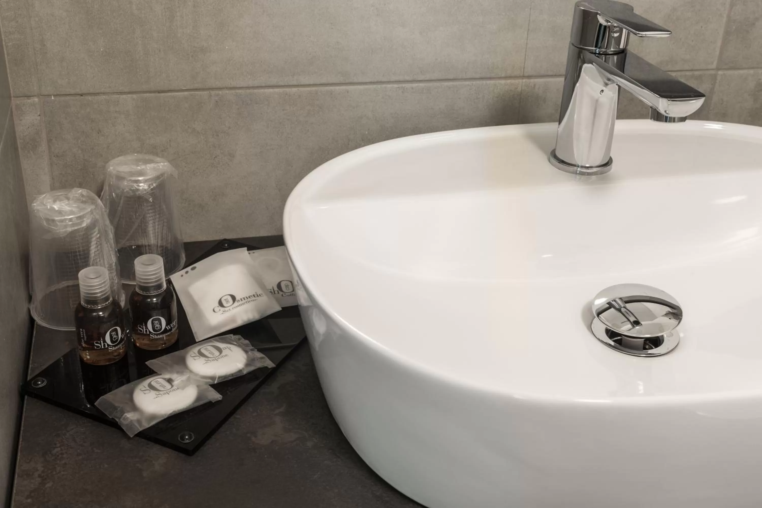 Bathroom in L'Essenza Hotel