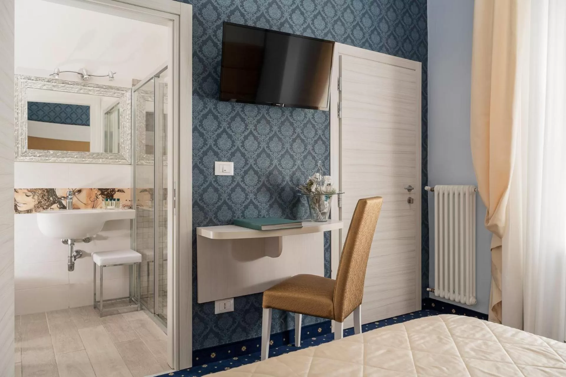 Bathroom in Albergo Rossini 1936