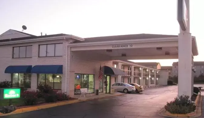 Facade/entrance in Bestway Inn