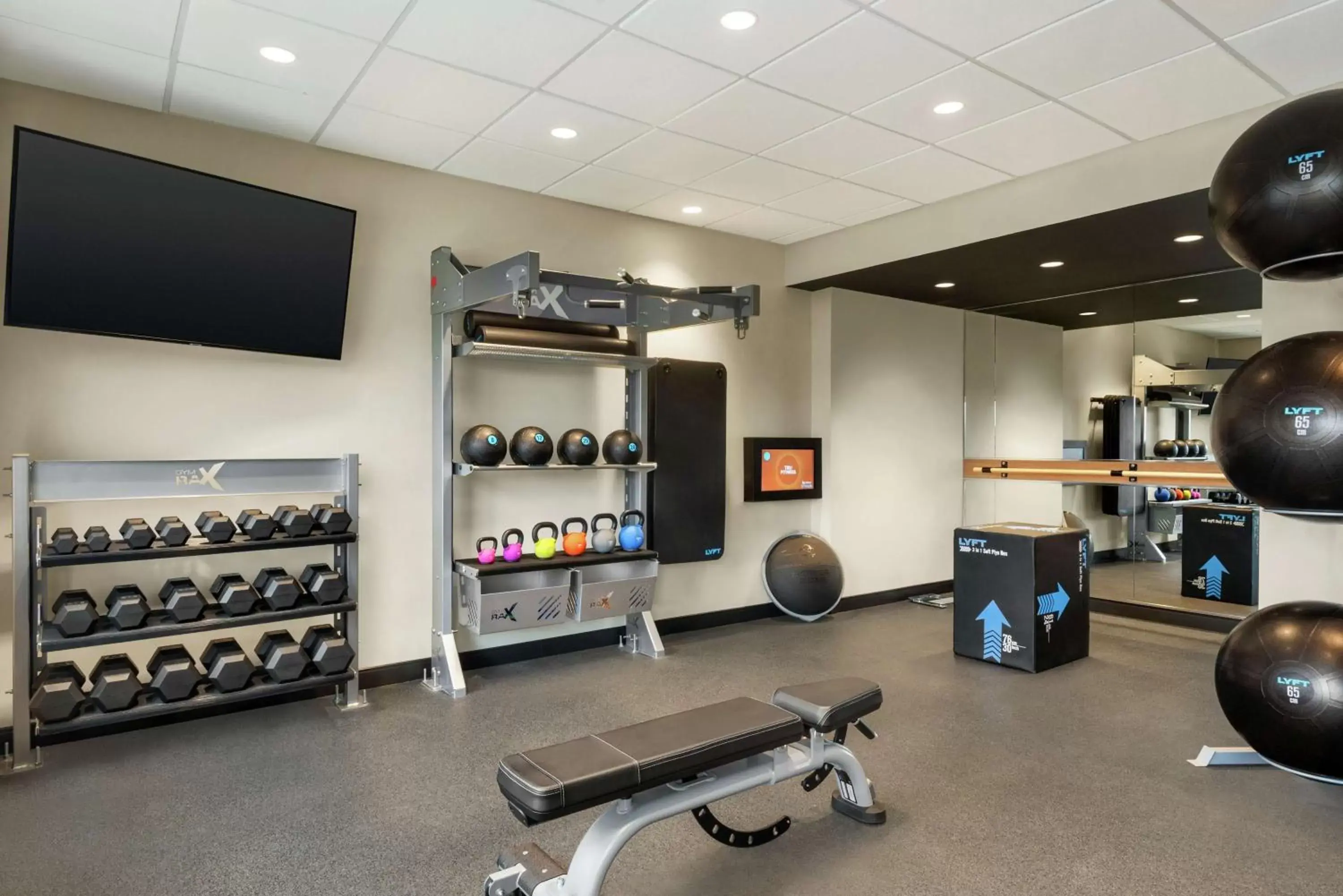 Fitness centre/facilities, Fitness Center/Facilities in Tru By Hilton Milwaukee Brookfield