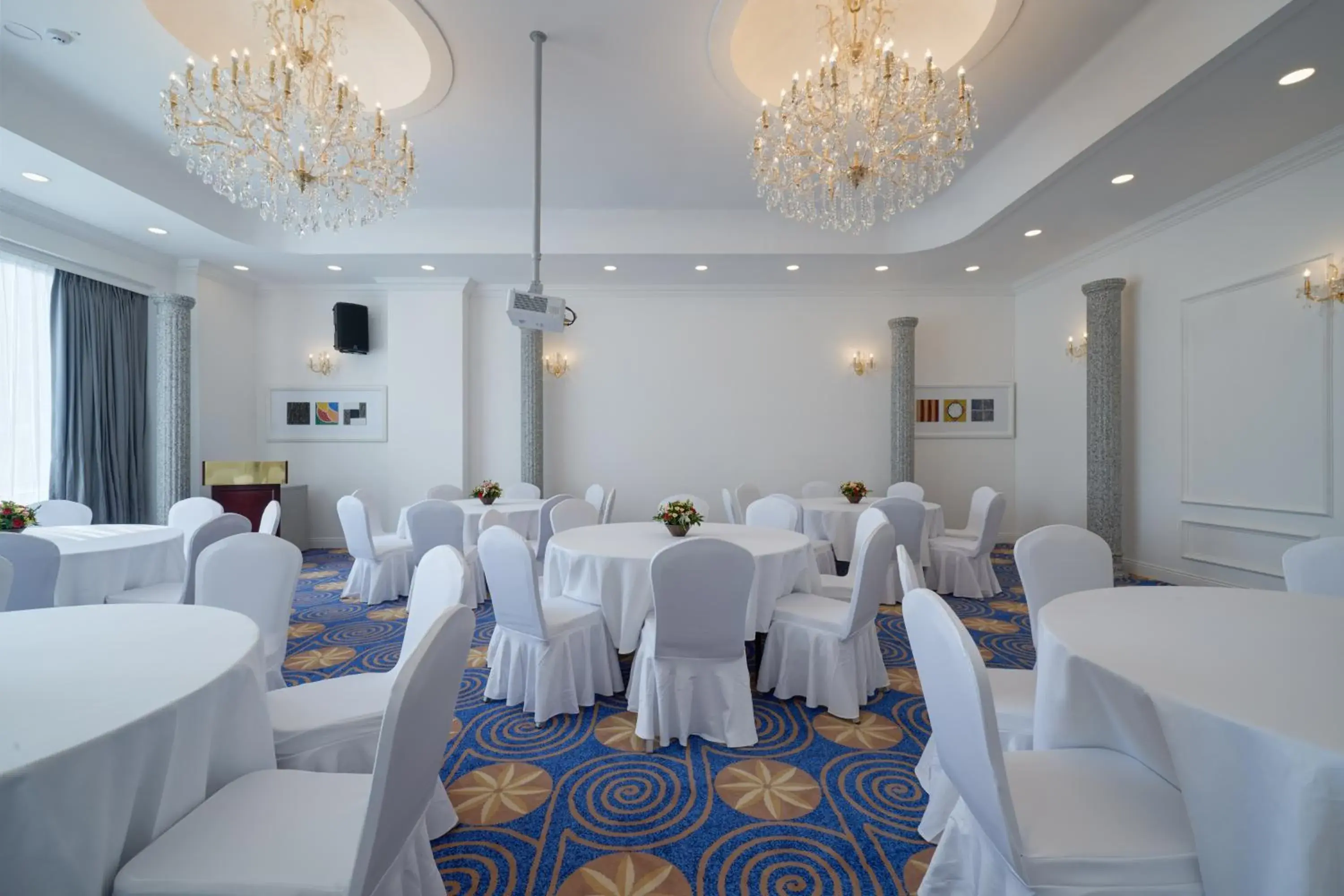 Banquet/Function facilities, Banquet Facilities in GoldOne Hotel & Suites