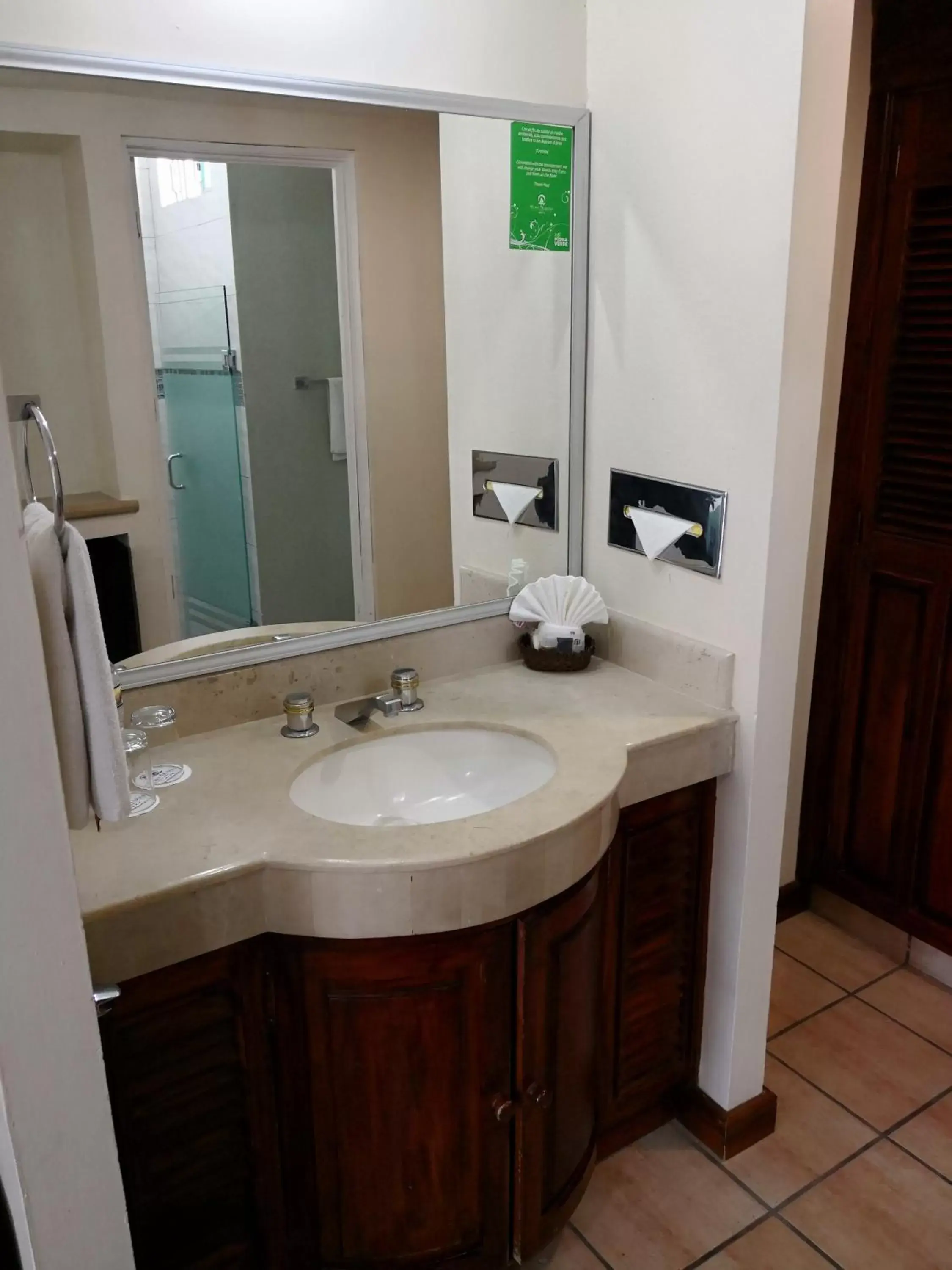 Bathroom in Hotel Playa Marina